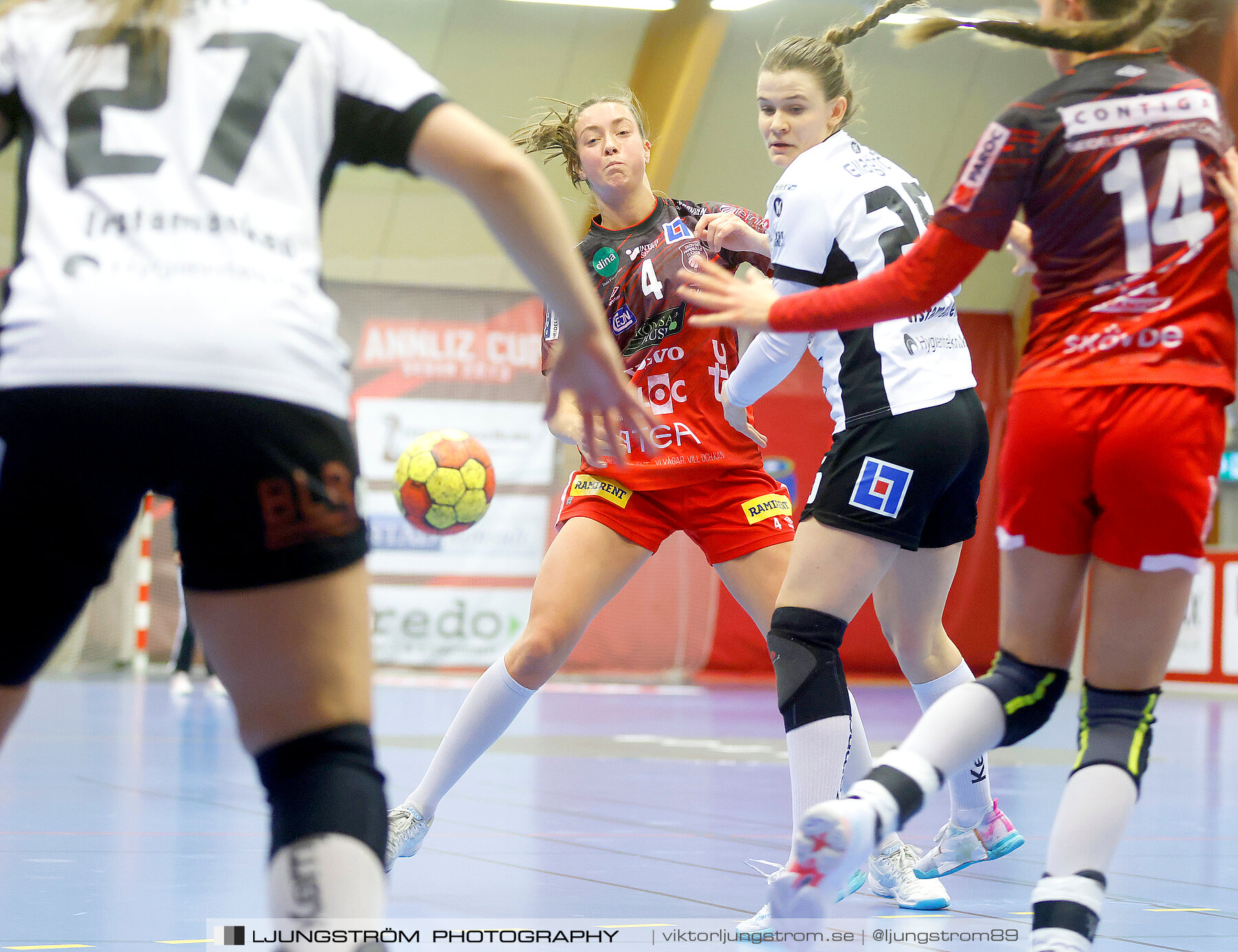 Skövde HF-VästeråsIrsta HF 24-27,dam,Skövde Idrottshall,Skövde,Sverige,Handboll,,2022,277970