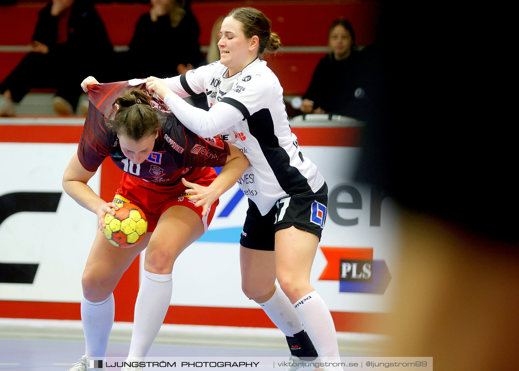 Skövde HF-VästeråsIrsta HF 24-27,dam,Skövde Idrottshall,Skövde,Sverige,Handboll,,2022,277973