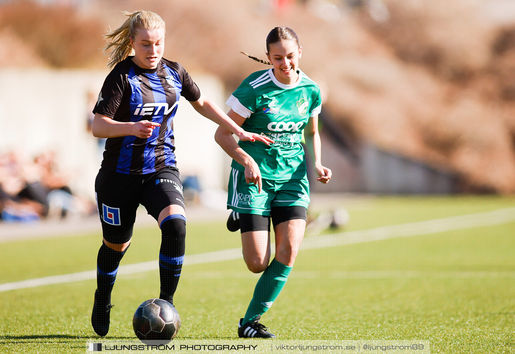 Ulricehamns IFK-Våmbs IF 6-2,dam,Lassalyckans IP,Ulricehamn,Sverige,Fotboll,,2022,282031