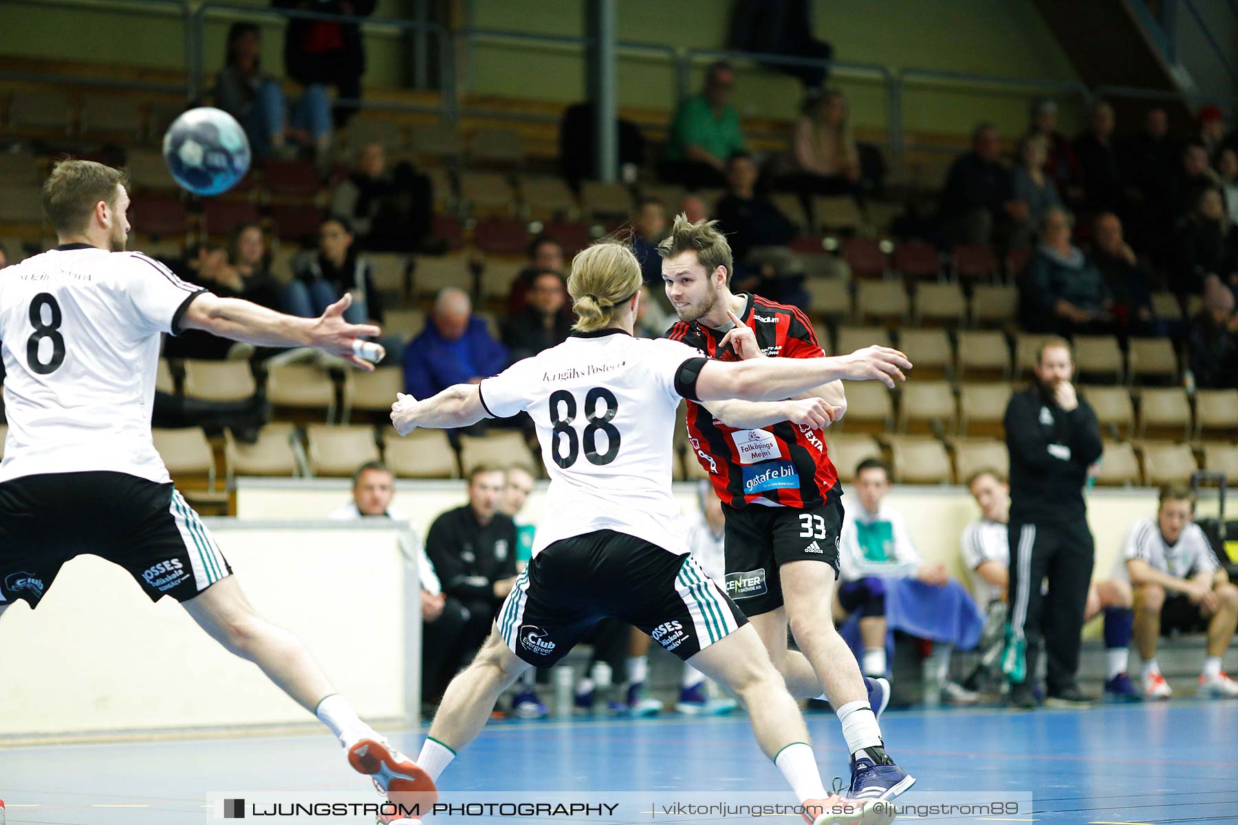 HK Country-Kungälvs HK 24-32,herr,Skövde Idrottshall,Skövde,Sverige,Handboll,,2018,199049