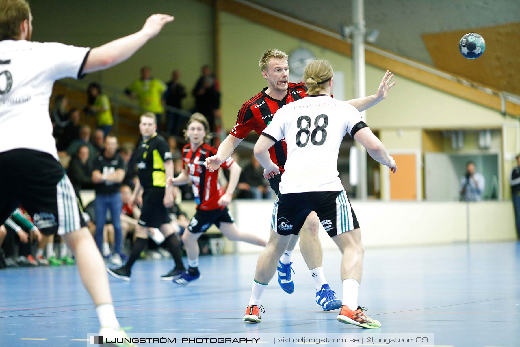 HK Country-Kungälvs HK 24-32,herr,Skövde Idrottshall,Skövde,Sverige,Handboll,,2018,199067