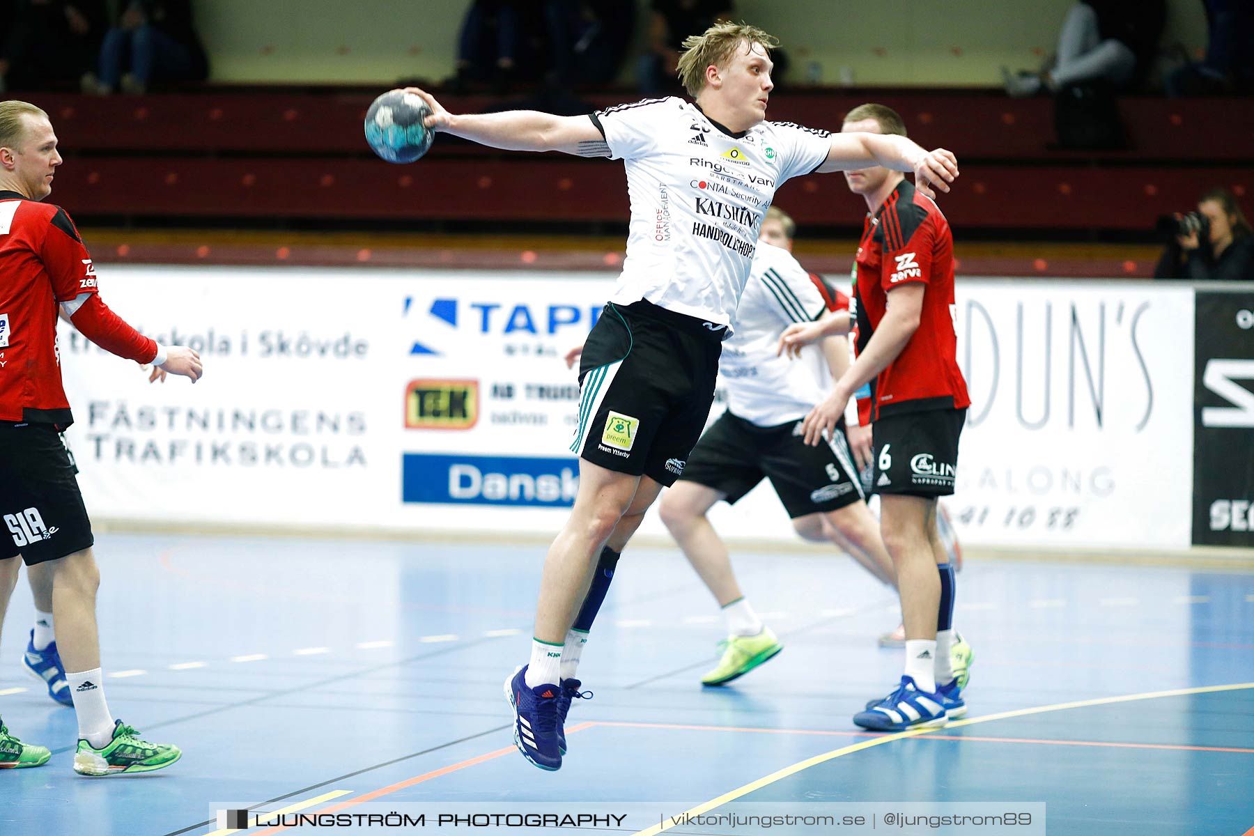 HK Country-Kungälvs HK 24-32,herr,Skövde Idrottshall,Skövde,Sverige,Handboll,,2018,199103