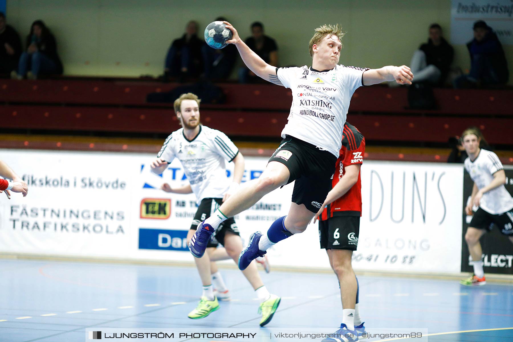 HK Country-Kungälvs HK 24-32,herr,Skövde Idrottshall,Skövde,Sverige,Handboll,,2018,199105