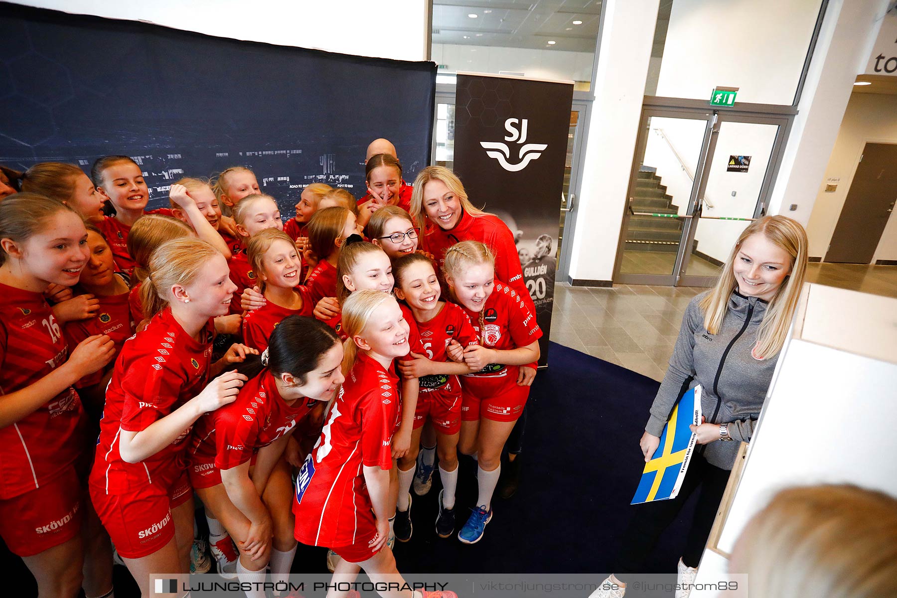 EM-Kval Sverige-Serbien 31-30,dam,Arena Skövde,Skövde,Sverige,Handboll,,2018,199427