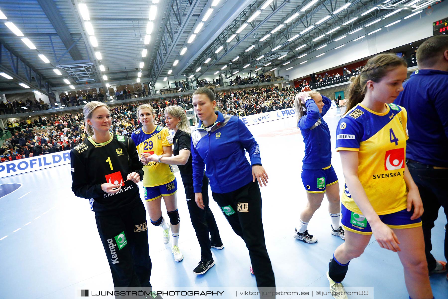 EM-Kval Sverige-Serbien 31-30,dam,Arena Skövde,Skövde,Sverige,Handboll,,2018,199747