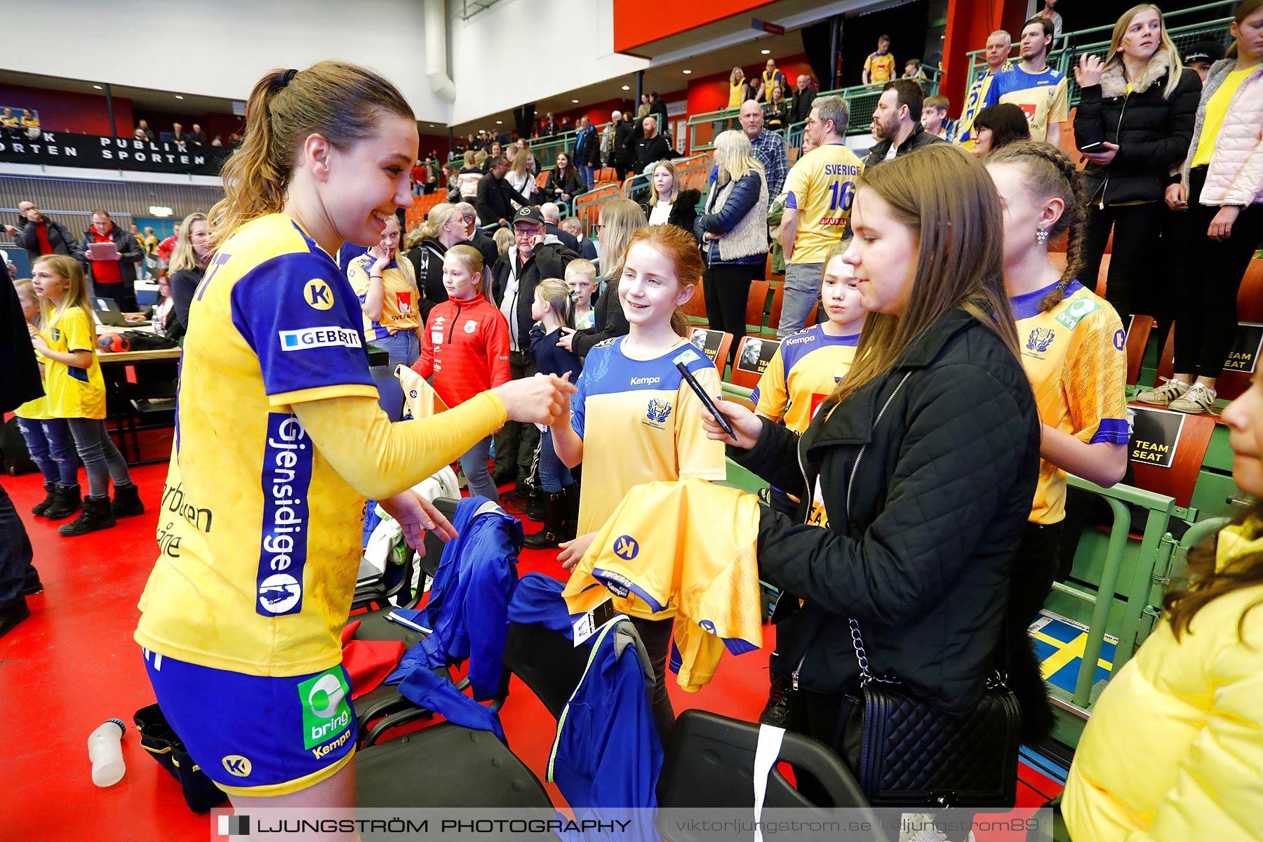 EM-Kval Sverige-Serbien 31-30,dam,Arena Skövde,Skövde,Sverige,Handboll,,2018,199754