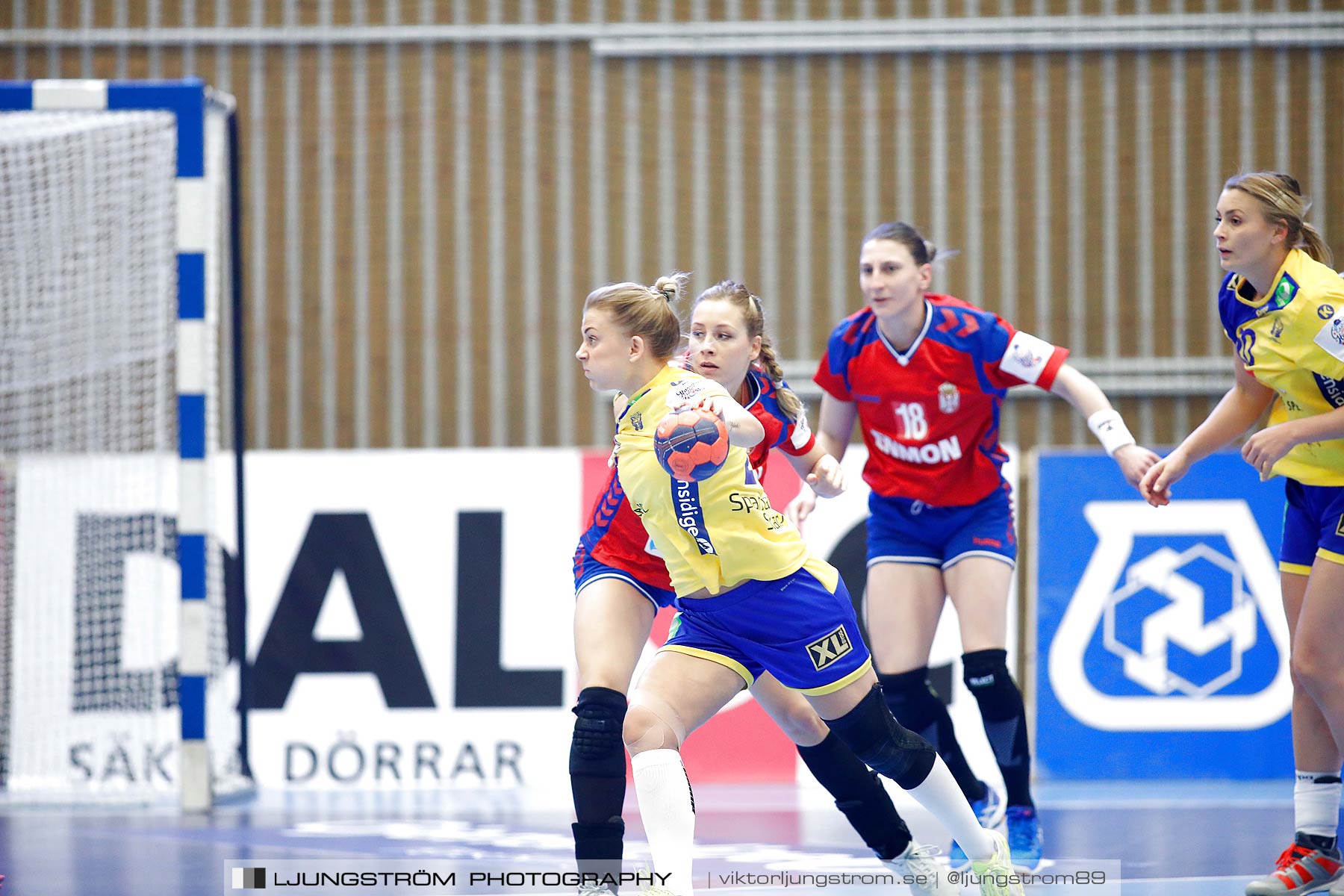 EM-Kval Sverige-Serbien 31-30,dam,Arena Skövde,Skövde,Sverige,Handboll,,2018,199766