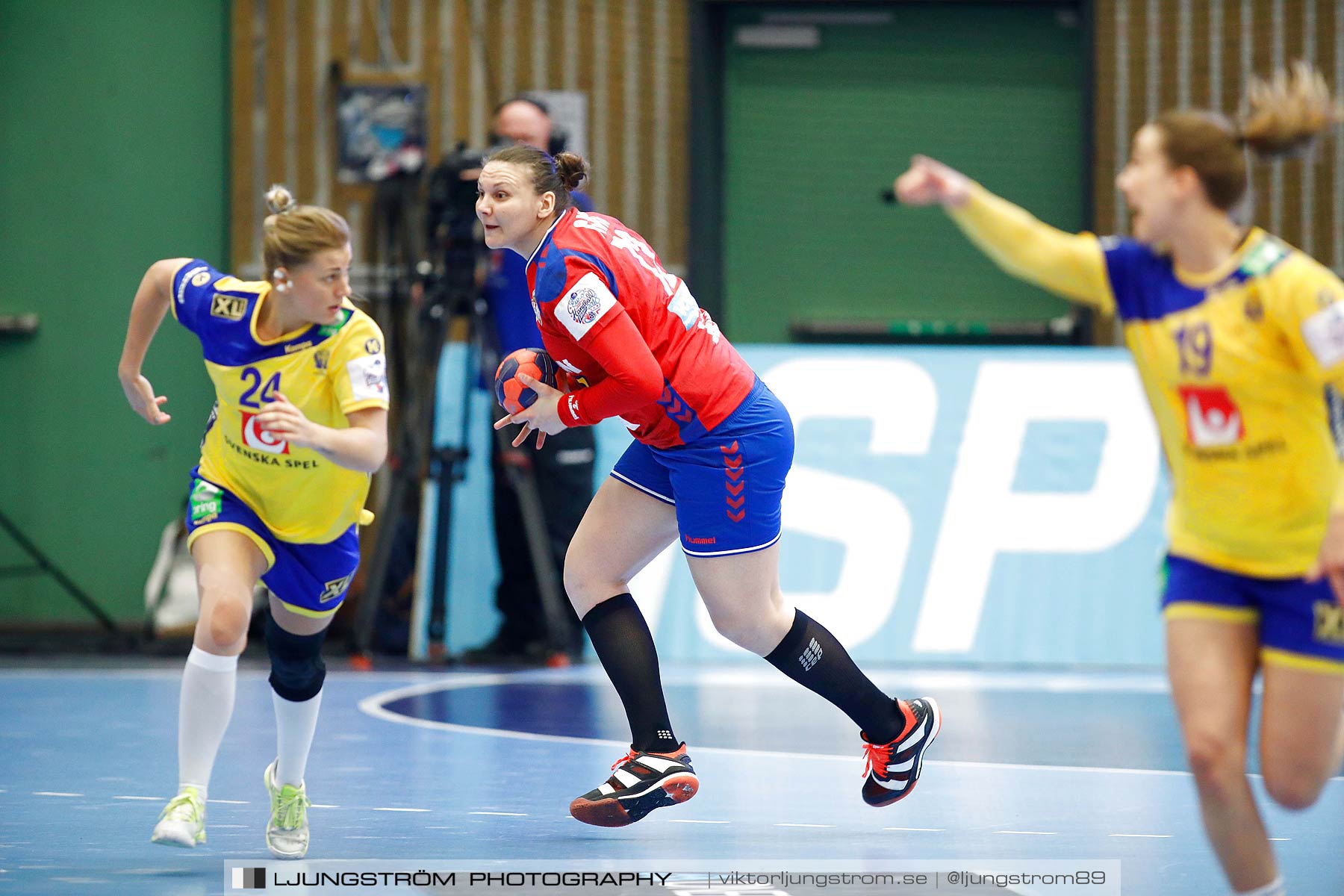 EM-Kval Sverige-Serbien 31-30,dam,Arena Skövde,Skövde,Sverige,Handboll,,2018,199767