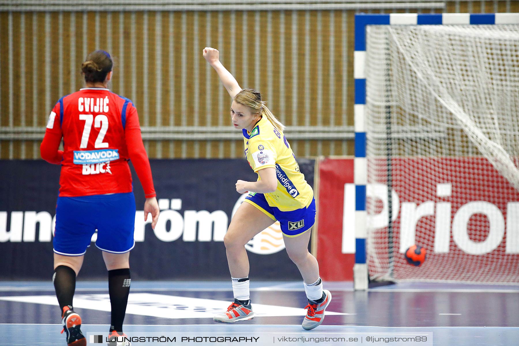 EM-Kval Sverige-Serbien 31-30,dam,Arena Skövde,Skövde,Sverige,Handboll,,2018,199787