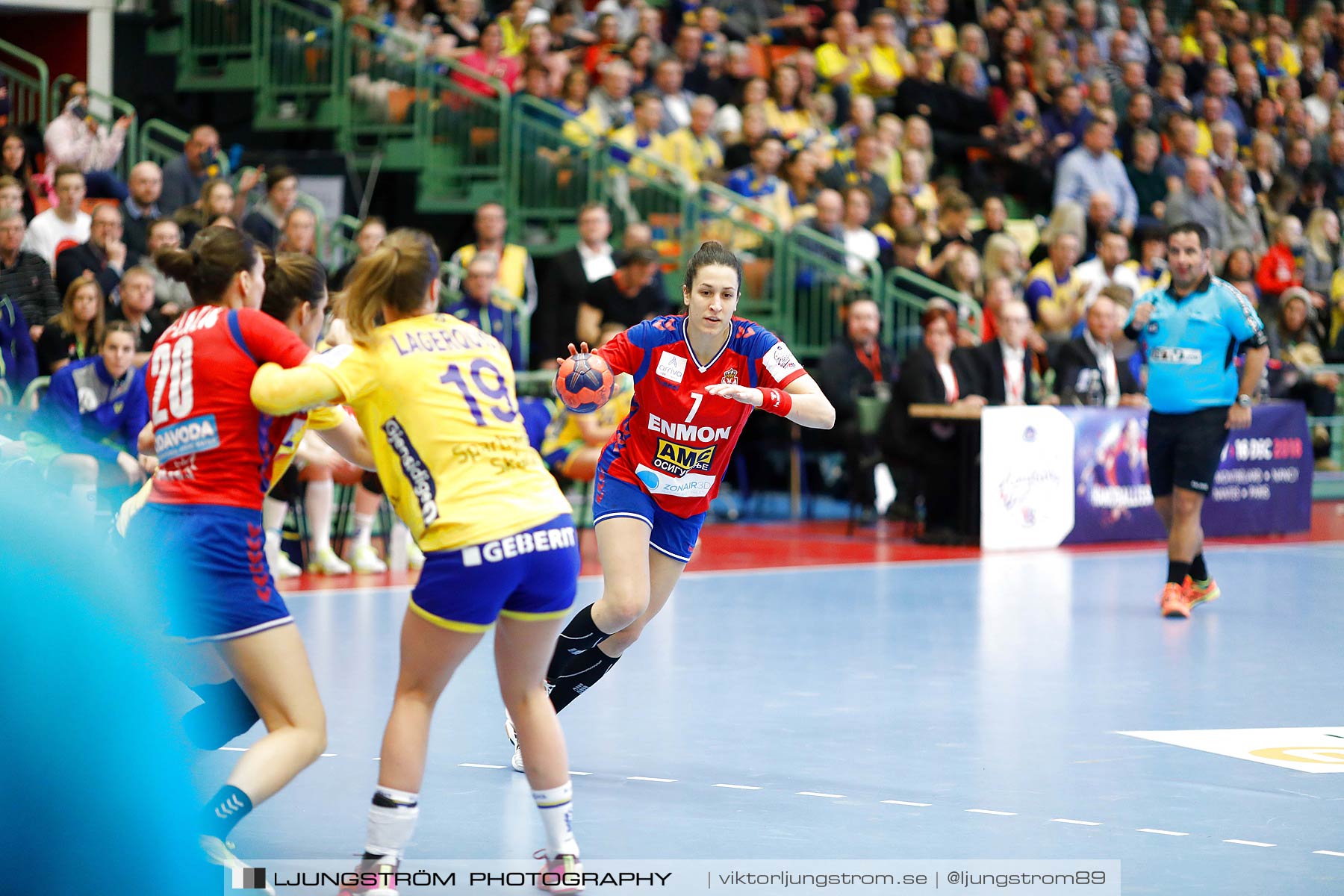 EM-Kval Sverige-Serbien 31-30,dam,Arena Skövde,Skövde,Sverige,Handboll,,2018,199837