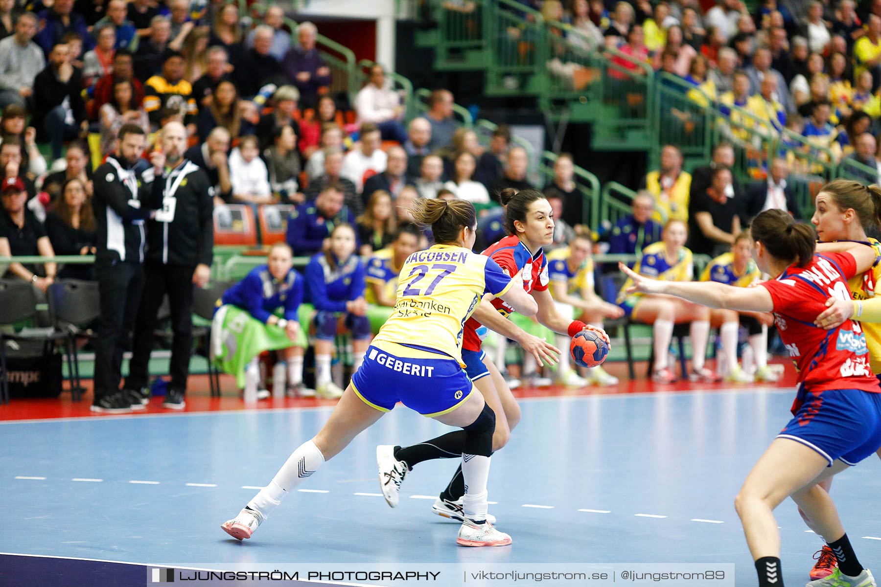 EM-Kval Sverige-Serbien 31-30,dam,Arena Skövde,Skövde,Sverige,Handboll,,2018,199856