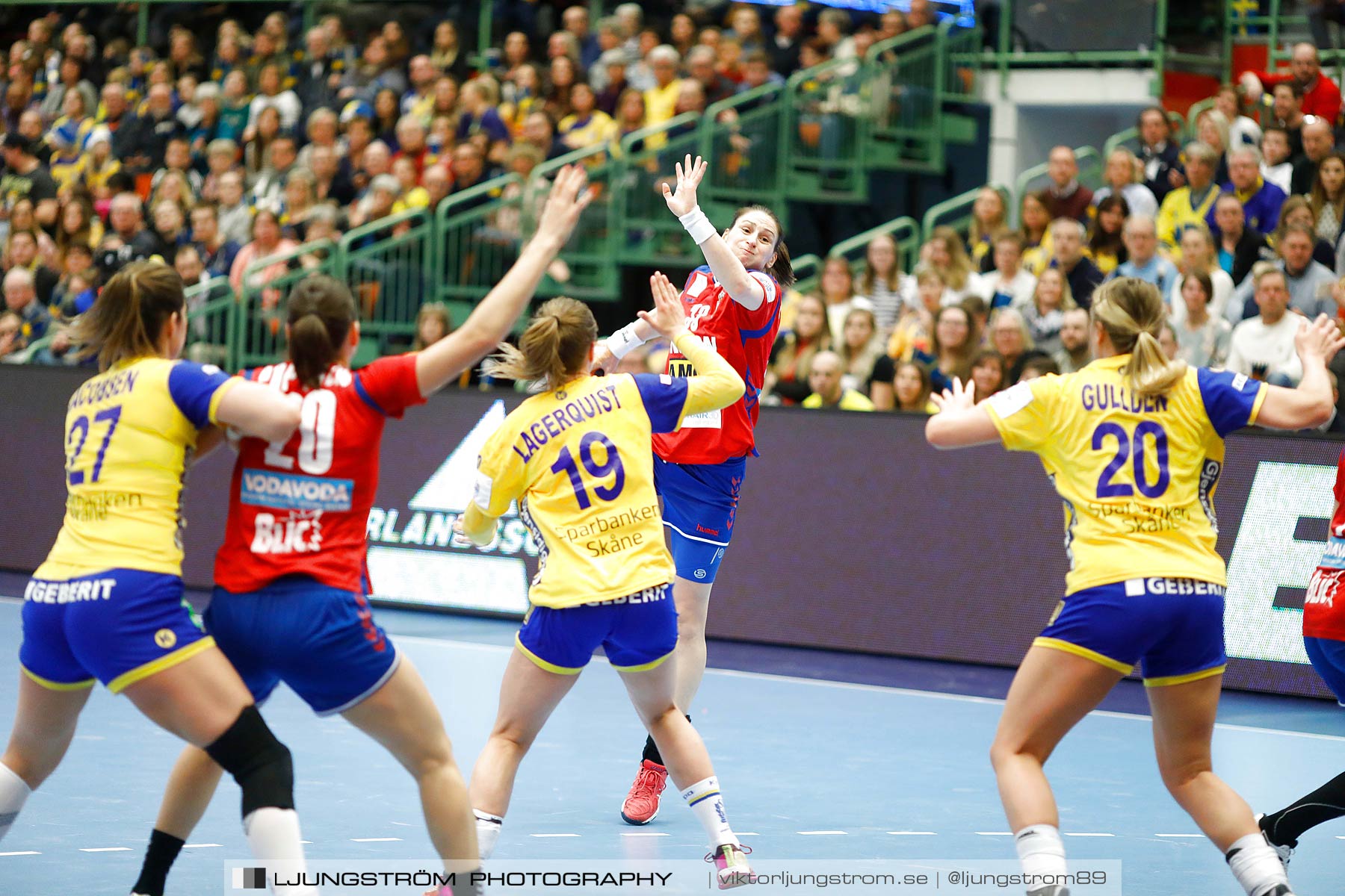 EM-Kval Sverige-Serbien 31-30,dam,Arena Skövde,Skövde,Sverige,Handboll,,2018,199872