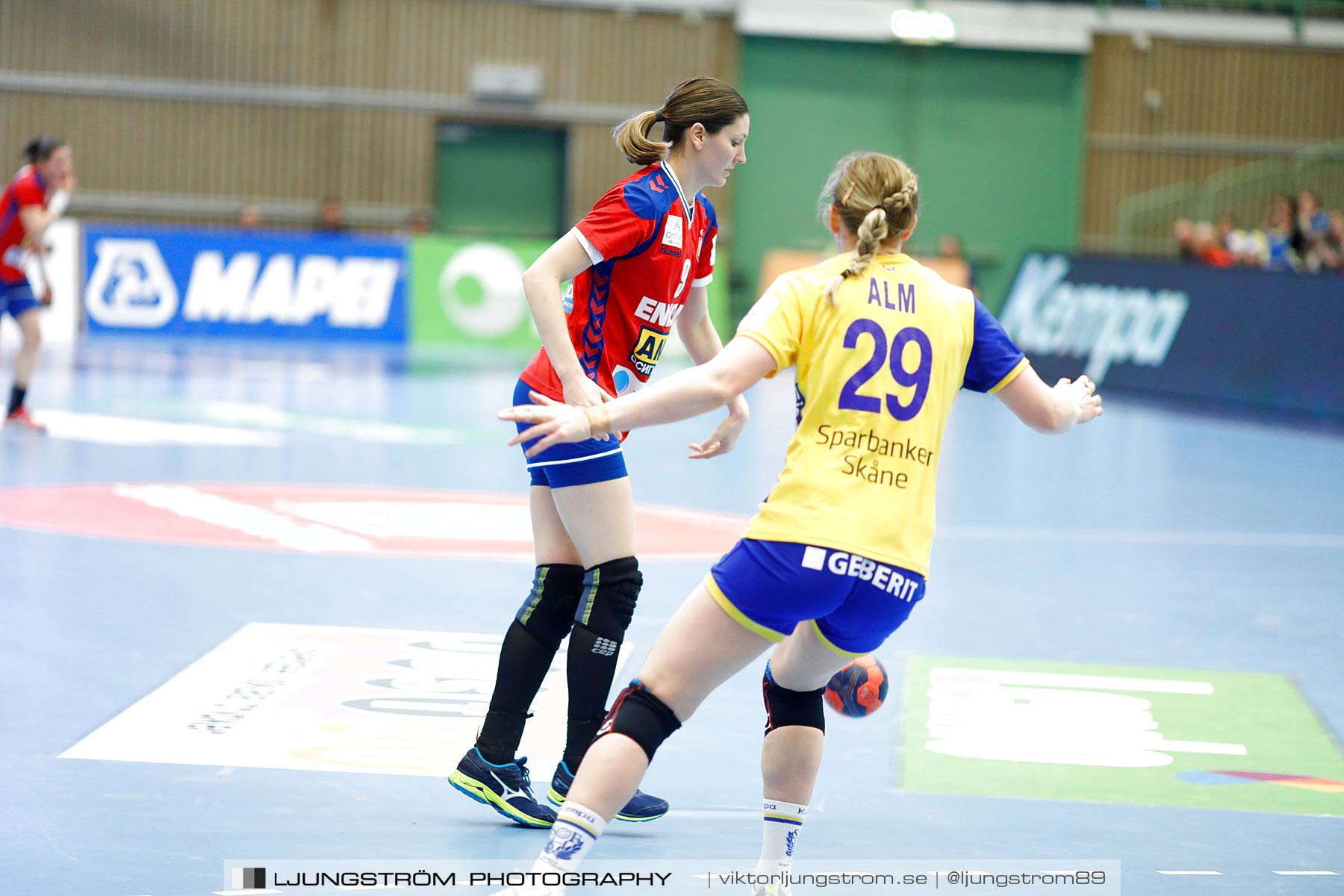 EM-Kval Sverige-Serbien 31-30,dam,Arena Skövde,Skövde,Sverige,Handboll,,2018,199883