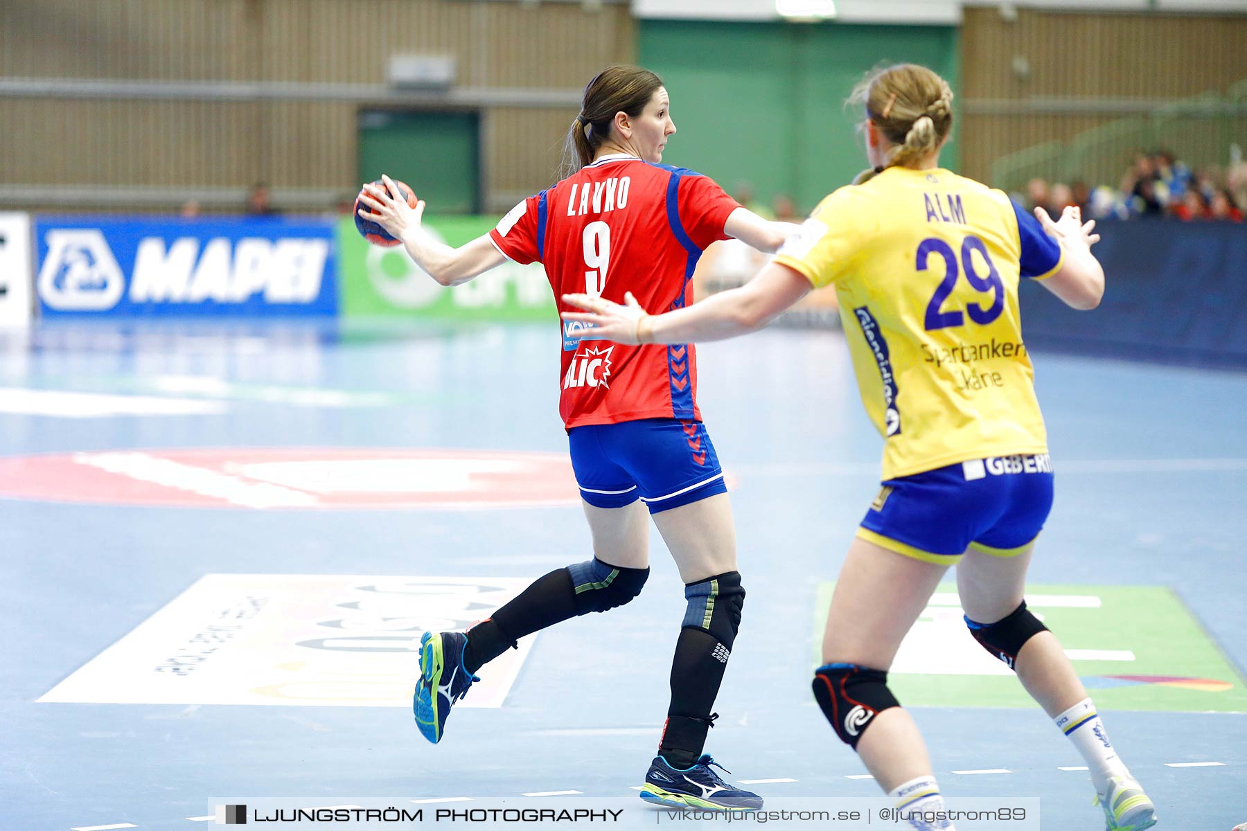 EM-Kval Sverige-Serbien 31-30,dam,Arena Skövde,Skövde,Sverige,Handboll,,2018,199885