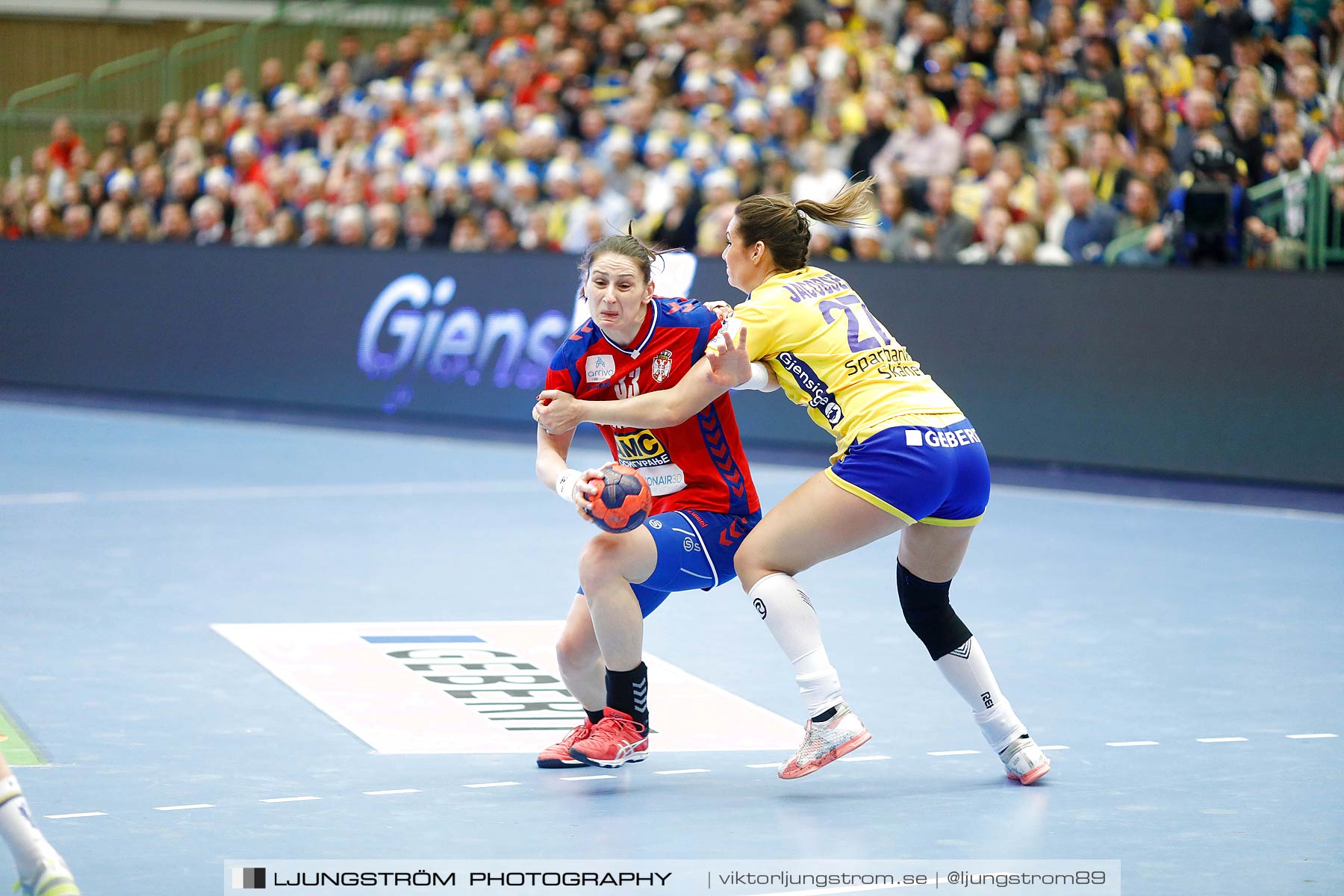 EM-Kval Sverige-Serbien 31-30,dam,Arena Skövde,Skövde,Sverige,Handboll,,2018,199889