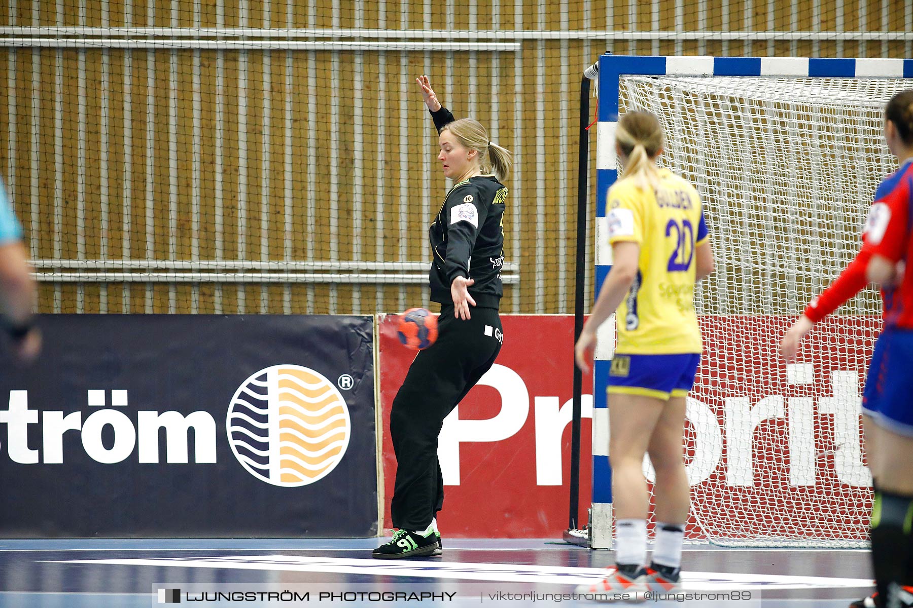 EM-Kval Sverige-Serbien 31-30,dam,Arena Skövde,Skövde,Sverige,Handboll,,2018,199917