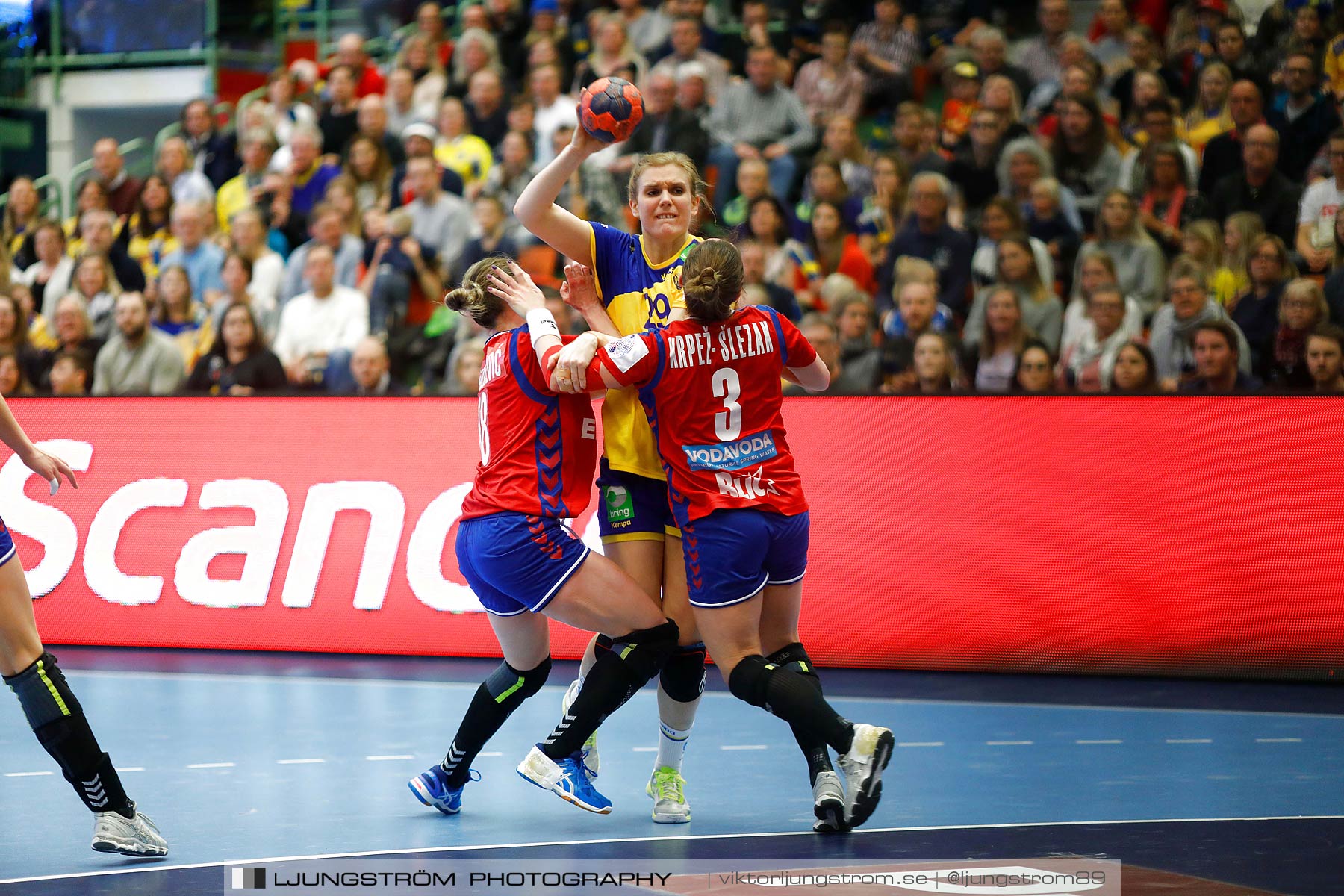 EM-Kval Sverige-Serbien 31-30,dam,Arena Skövde,Skövde,Sverige,Handboll,,2018,200003