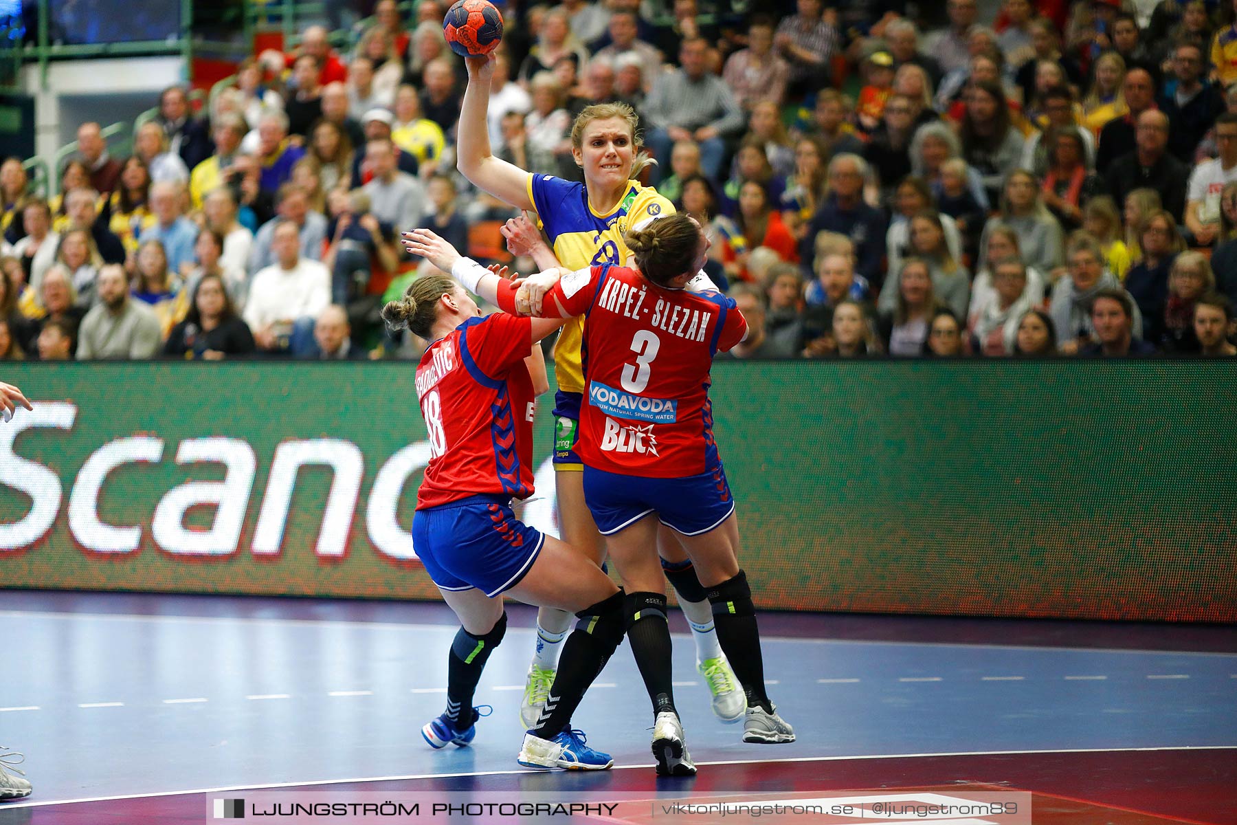 EM-Kval Sverige-Serbien 31-30,dam,Arena Skövde,Skövde,Sverige,Handboll,,2018,200004