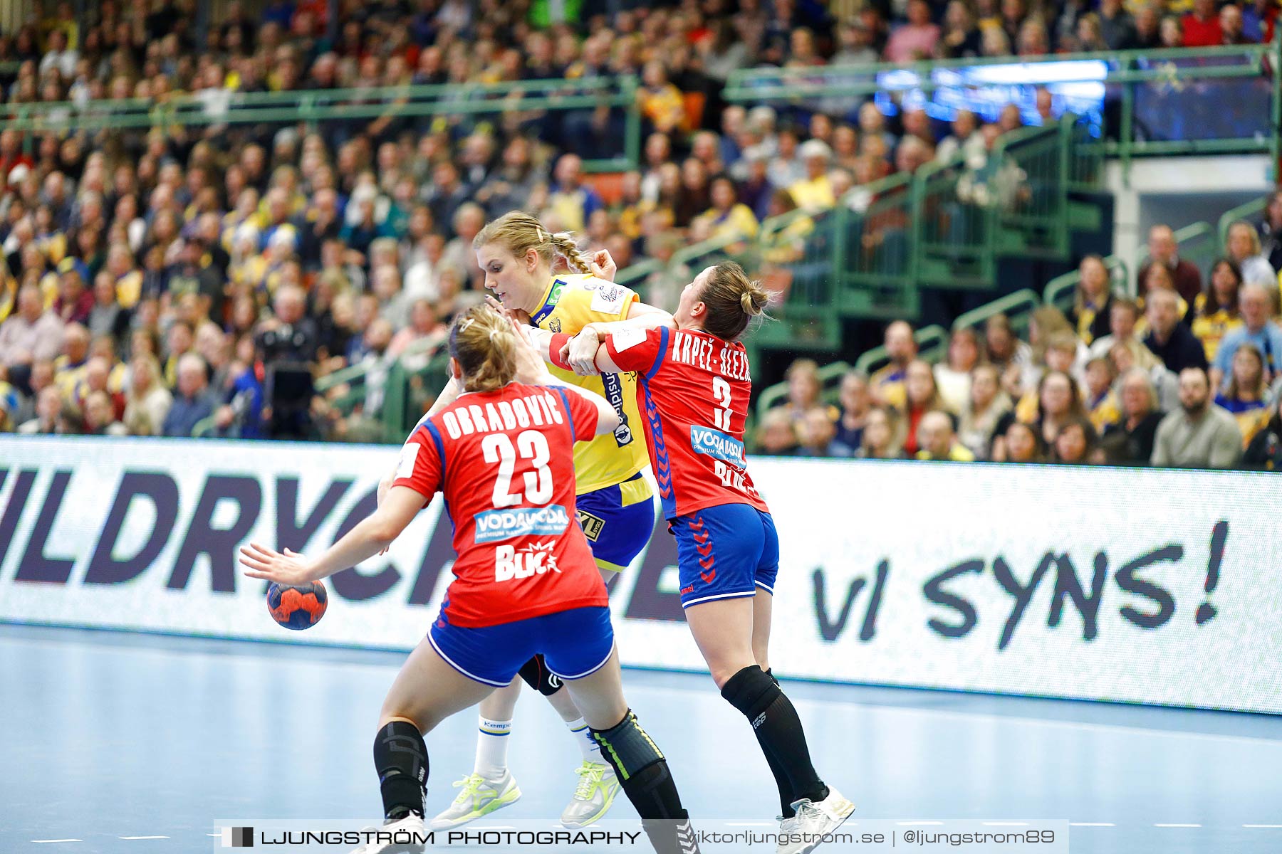 EM-Kval Sverige-Serbien 31-30,dam,Arena Skövde,Skövde,Sverige,Handboll,,2018,200006