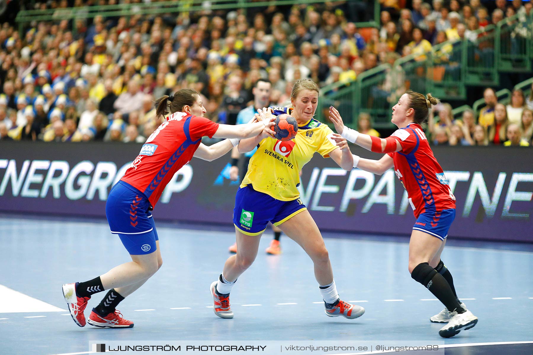 EM-Kval Sverige-Serbien 31-30,dam,Arena Skövde,Skövde,Sverige,Handboll,,2018,200014