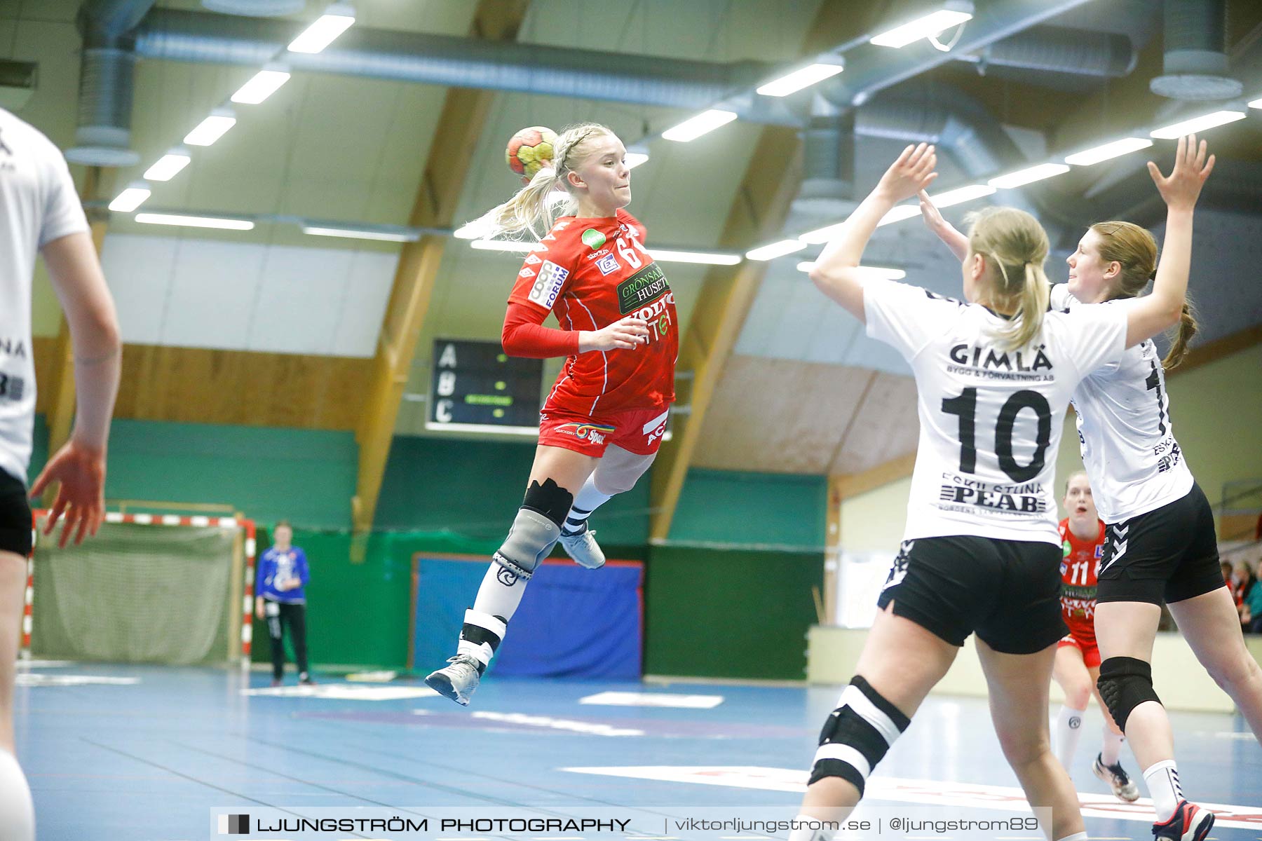 Skövde HF-Eskilstuna Guif 32-24,dam,Skövde Idrottshall,Skövde,Sverige,Handboll,,2018,200300