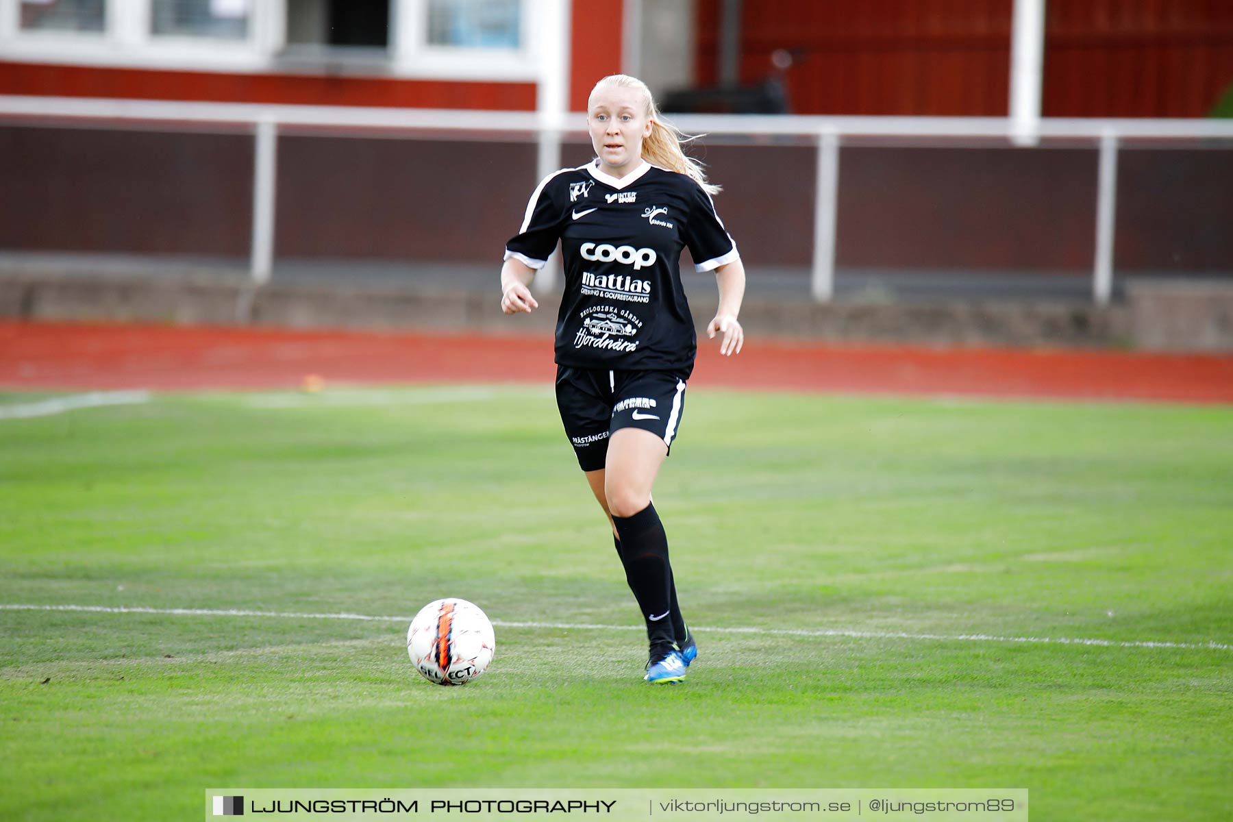 Skövde KIK-IK Gauthiod 2-1,dam,Södermalms IP,Skövde,Sverige,Fotboll,,2018,202803