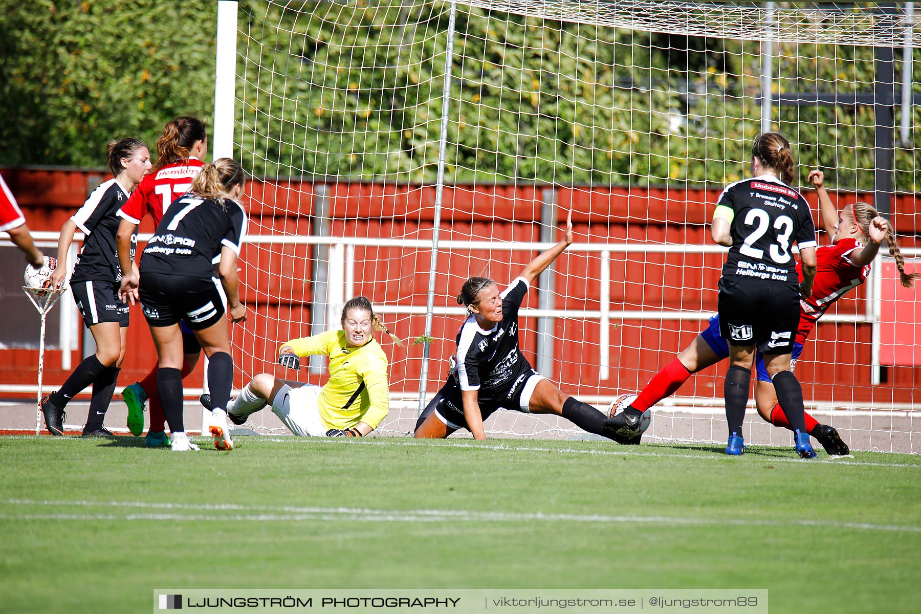 Skövde KIK-IK Gauthiod 2-1,dam,Södermalms IP,Skövde,Sverige,Fotboll,,2018,202929