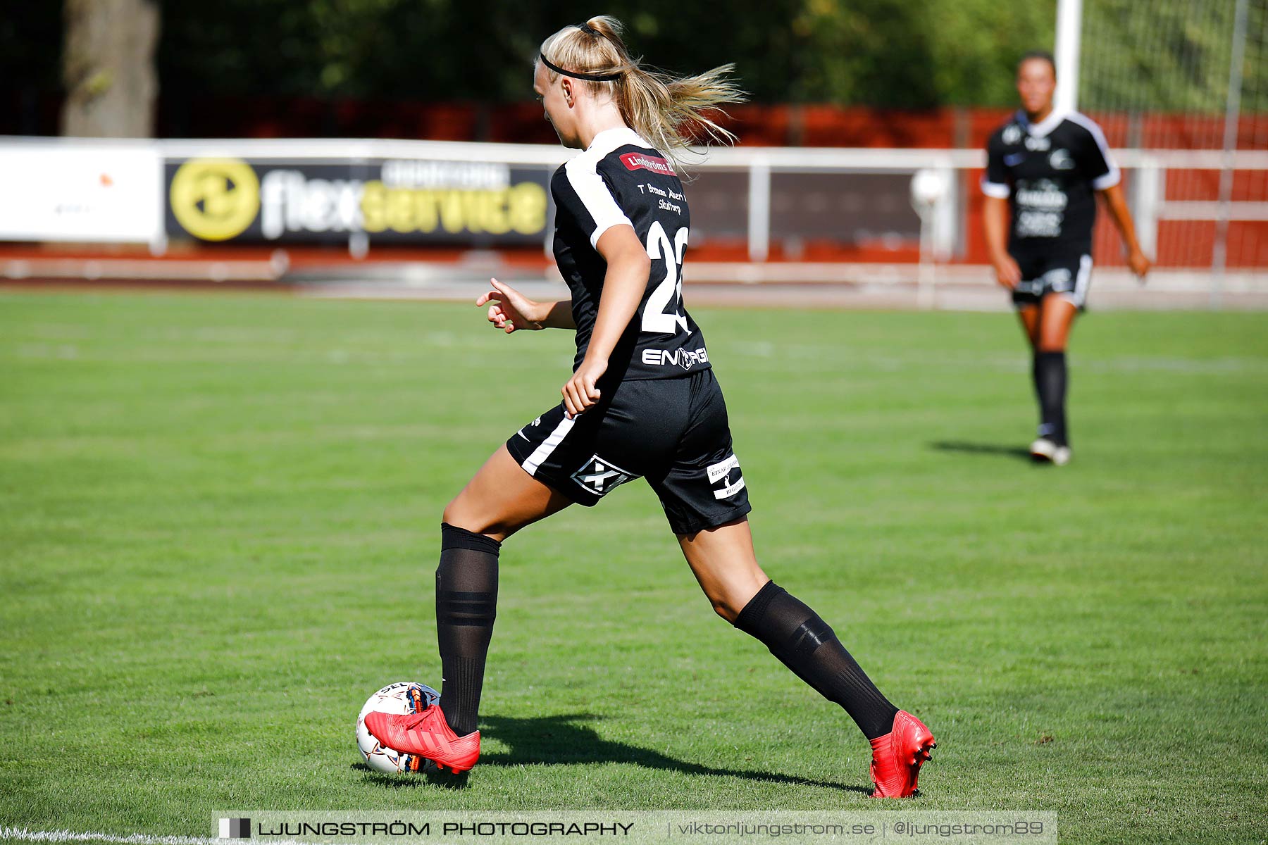 Skövde KIK-IK Gauthiod 2-1,dam,Södermalms IP,Skövde,Sverige,Fotboll,,2018,202931