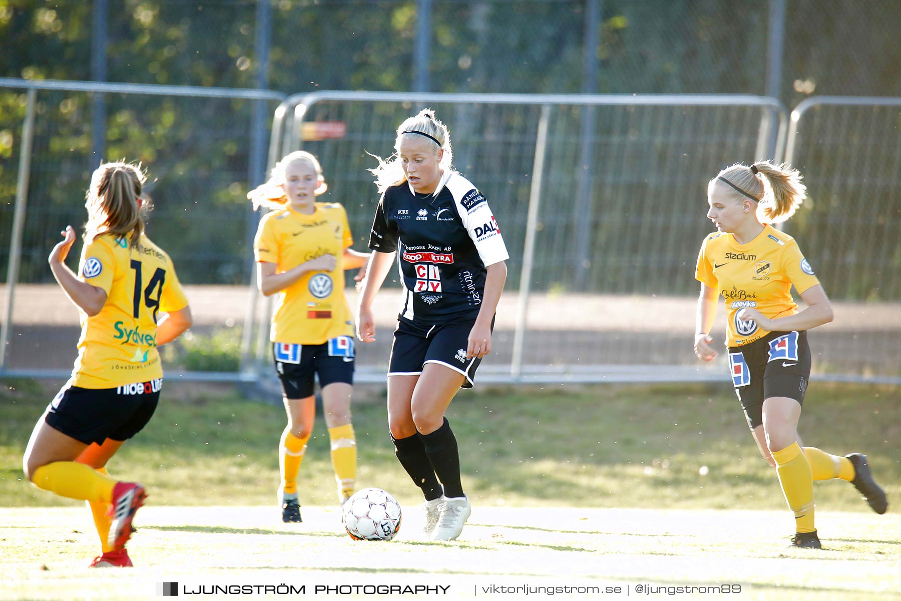 Skövde KIK/Våmb-Mariebo IK 2-2,dam,Lillegårdens IP,Skövde,Sverige,Fotboll,,2018,203926