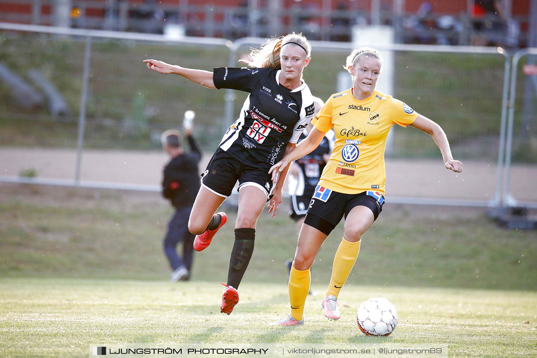 Skövde KIK/Våmb-Mariebo IK 2-2,dam,Lillegårdens IP,Skövde,Sverige,Fotboll,,2018,204000