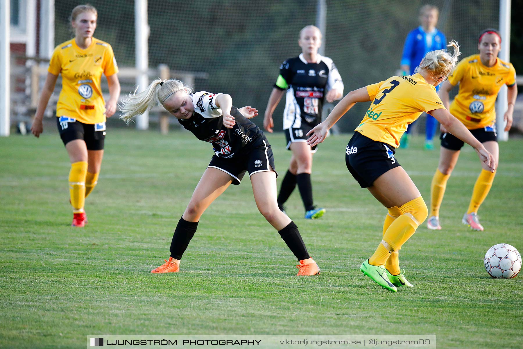 Skövde KIK/Våmb-Mariebo IK 2-2,dam,Lillegårdens IP,Skövde,Sverige,Fotboll,,2018,204003