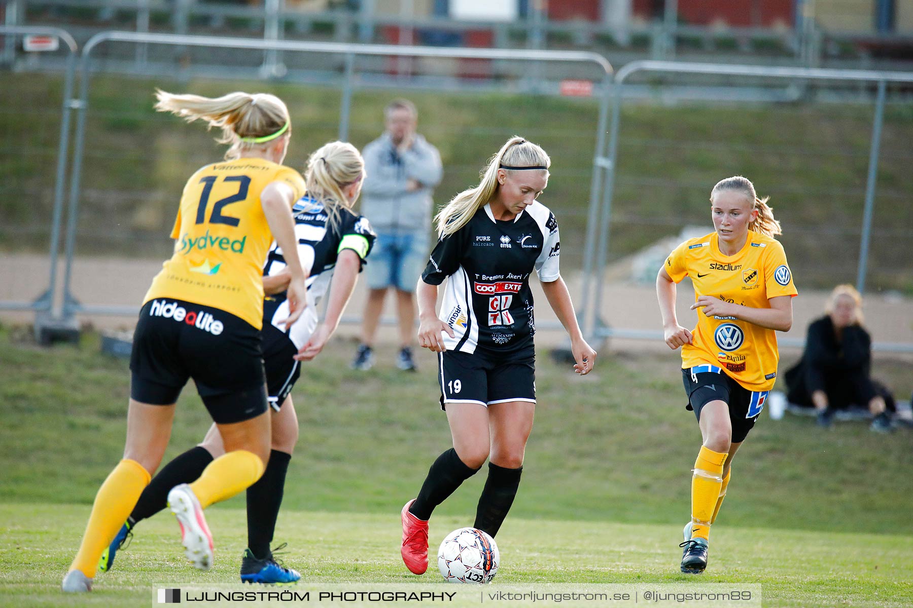 Skövde KIK/Våmb-Mariebo IK 2-2,dam,Lillegårdens IP,Skövde,Sverige,Fotboll,,2018,204020