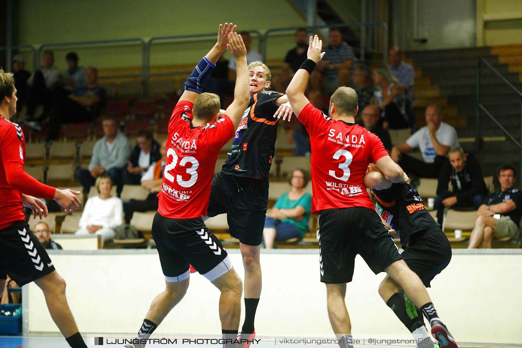 Nordic Choice Hotel Elit Cup Eskilstuna Guif-Halden Topphåndball 28-24,herr,Skövde Idrottshall,Skövde,Sverige,Handboll,,2018,204262