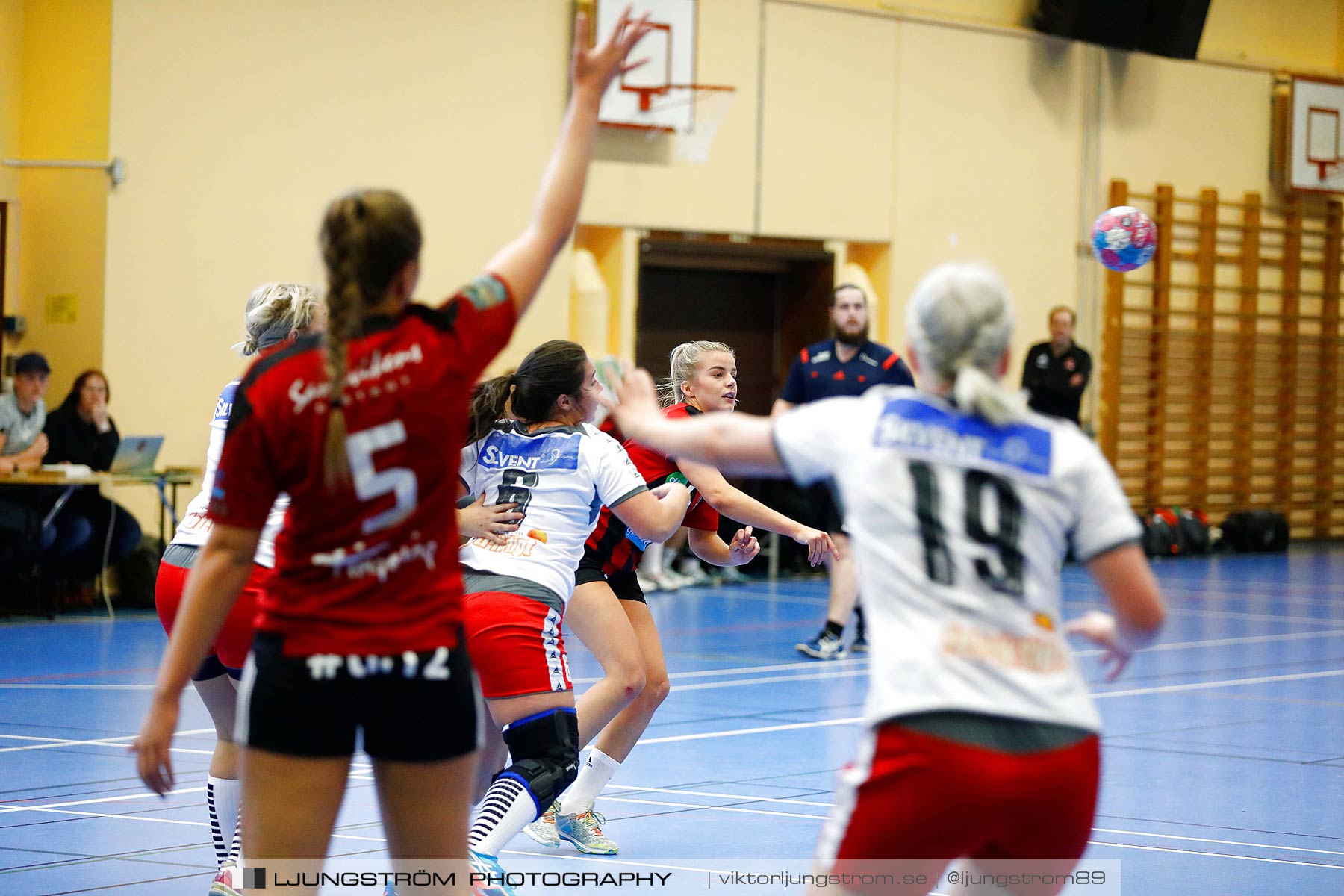 HK Country-Borås HK 84 27-20,dam,Arena Skövde,Skövde,Sverige,Handboll,,2018,207401