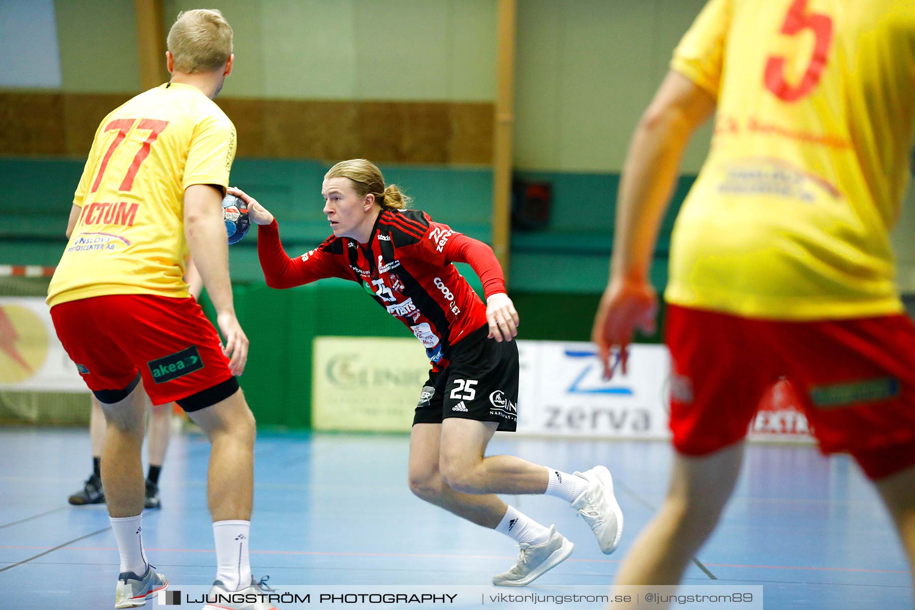 HK Country-Vinslövs HK 26-33,herr,Skövde Idrottshall,Skövde,Sverige,Handboll,,2018,208411