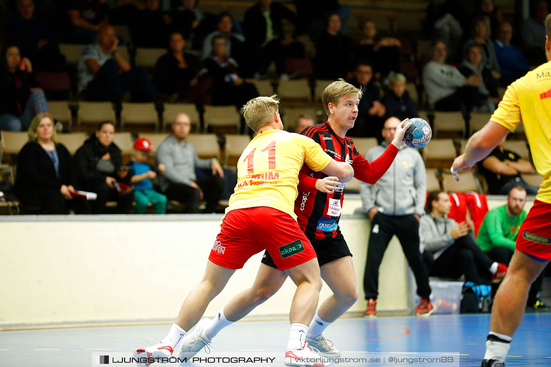 HK Country-Vinslövs HK 26-33,herr,Skövde Idrottshall,Skövde,Sverige,Handboll,,2018,208425