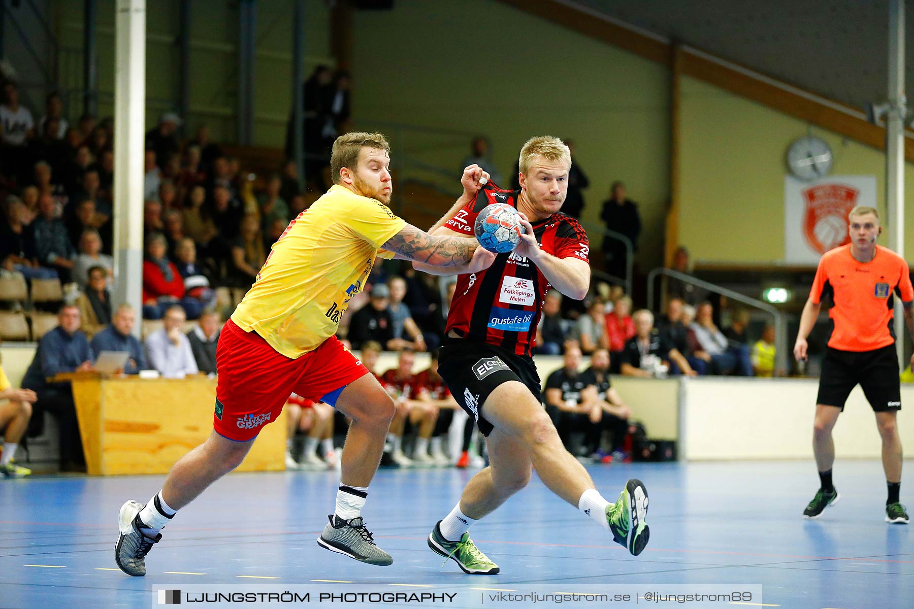 HK Country-Vinslövs HK 26-33,herr,Skövde Idrottshall,Skövde,Sverige,Handboll,,2018,208429