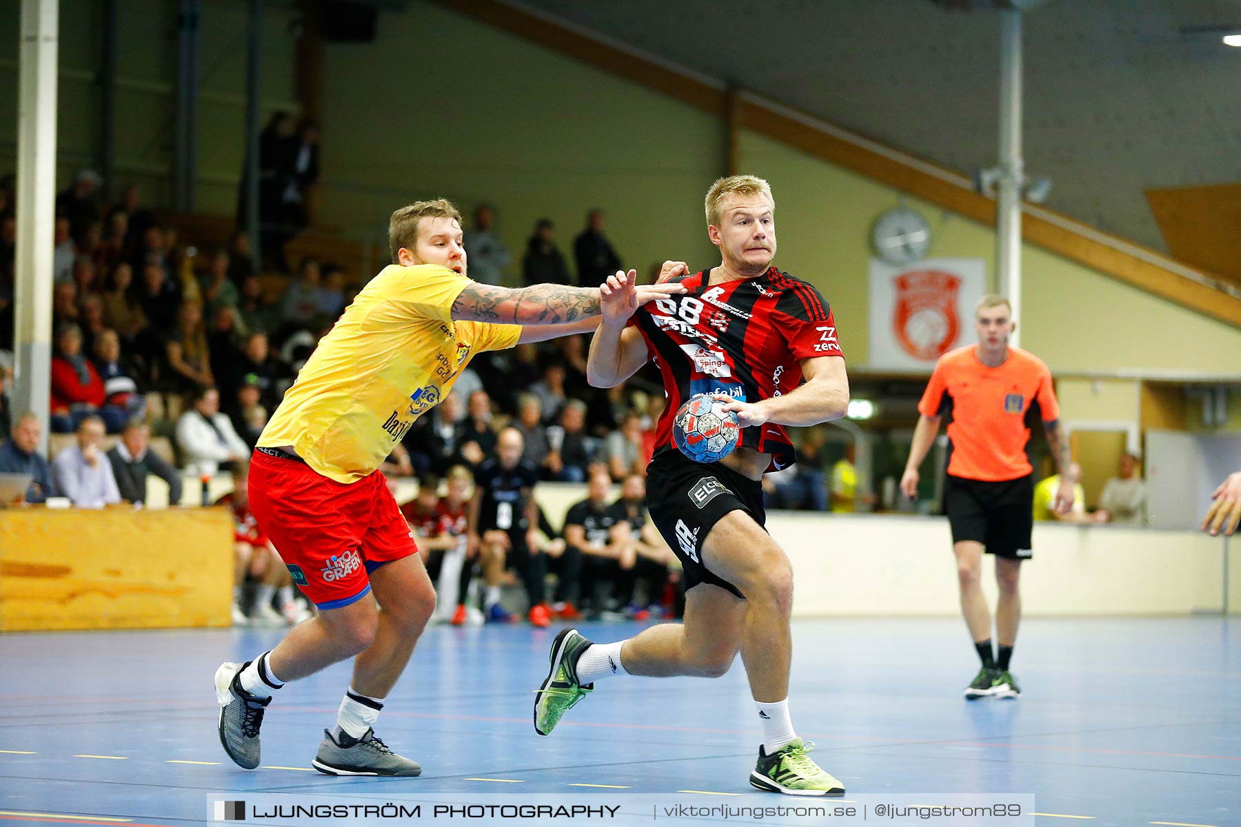 HK Country-Vinslövs HK 26-33,herr,Skövde Idrottshall,Skövde,Sverige,Handboll,,2018,208430