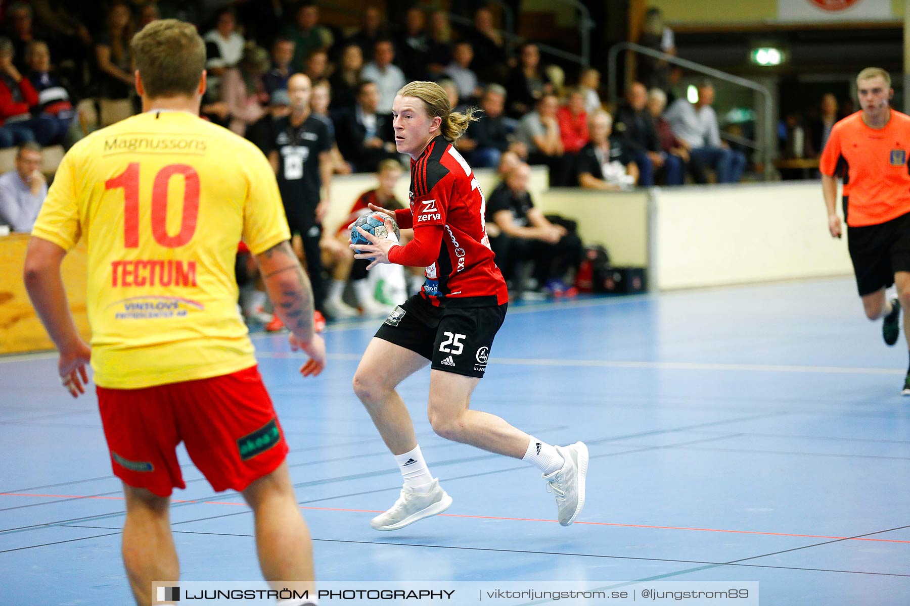 HK Country-Vinslövs HK 26-33,herr,Skövde Idrottshall,Skövde,Sverige,Handboll,,2018,208437