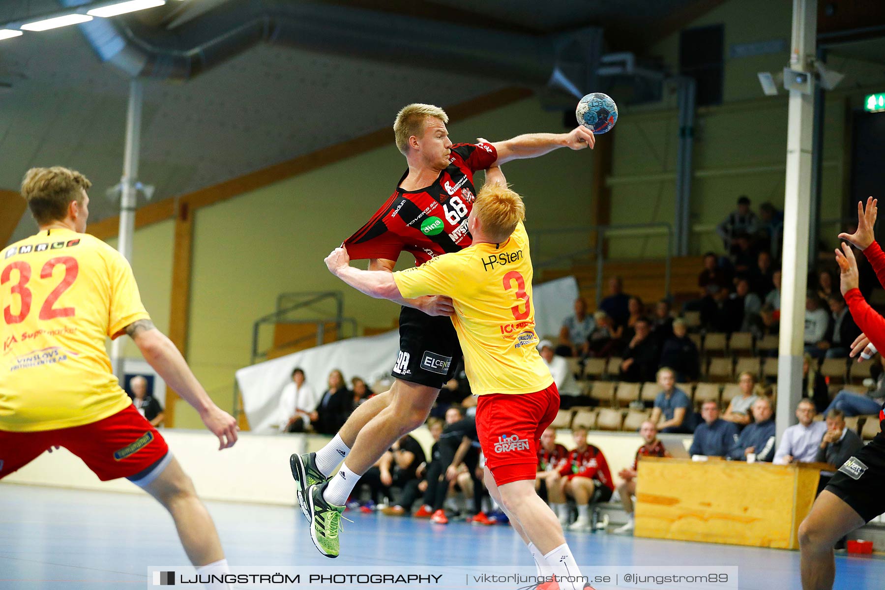 HK Country-Vinslövs HK 26-33,herr,Skövde Idrottshall,Skövde,Sverige,Handboll,,2018,208474