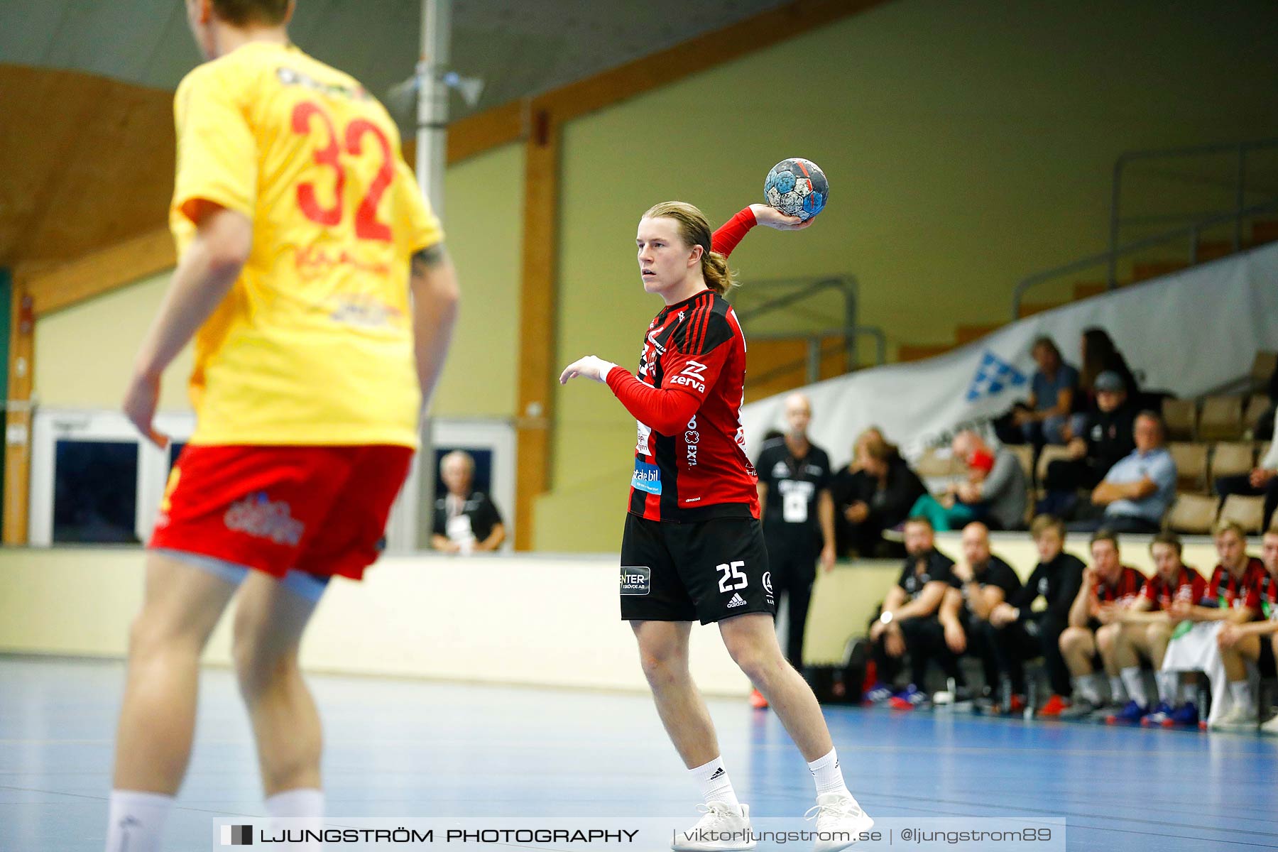 HK Country-Vinslövs HK 26-33,herr,Skövde Idrottshall,Skövde,Sverige,Handboll,,2018,208477