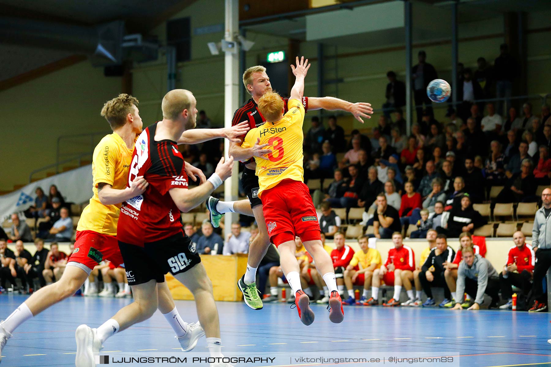 HK Country-Vinslövs HK 26-33,herr,Skövde Idrottshall,Skövde,Sverige,Handboll,,2018,208478