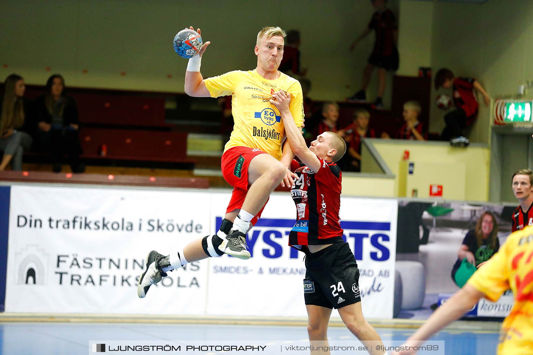 HK Country-Vinslövs HK 26-33,herr,Skövde Idrottshall,Skövde,Sverige,Handboll,,2018,208511