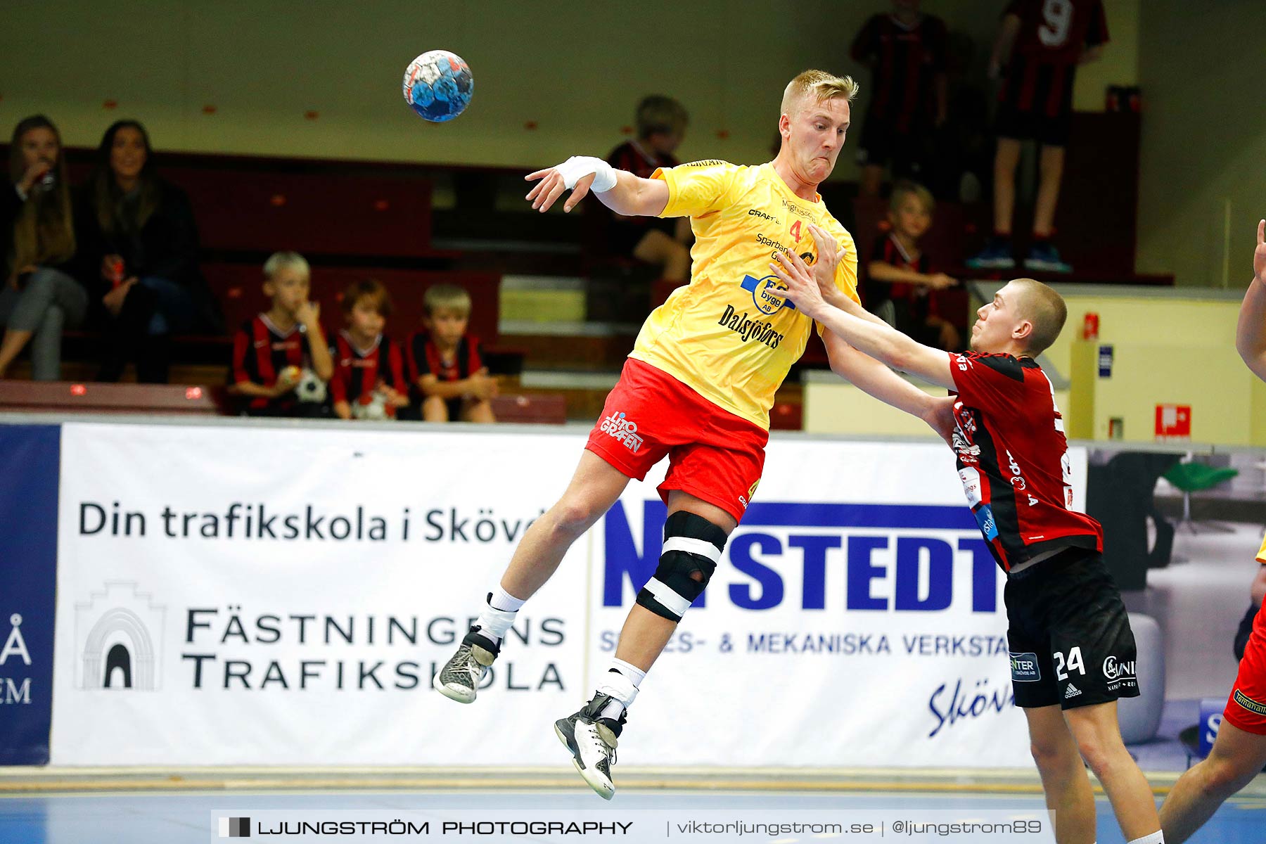 HK Country-Vinslövs HK 26-33,herr,Skövde Idrottshall,Skövde,Sverige,Handboll,,2018,208520