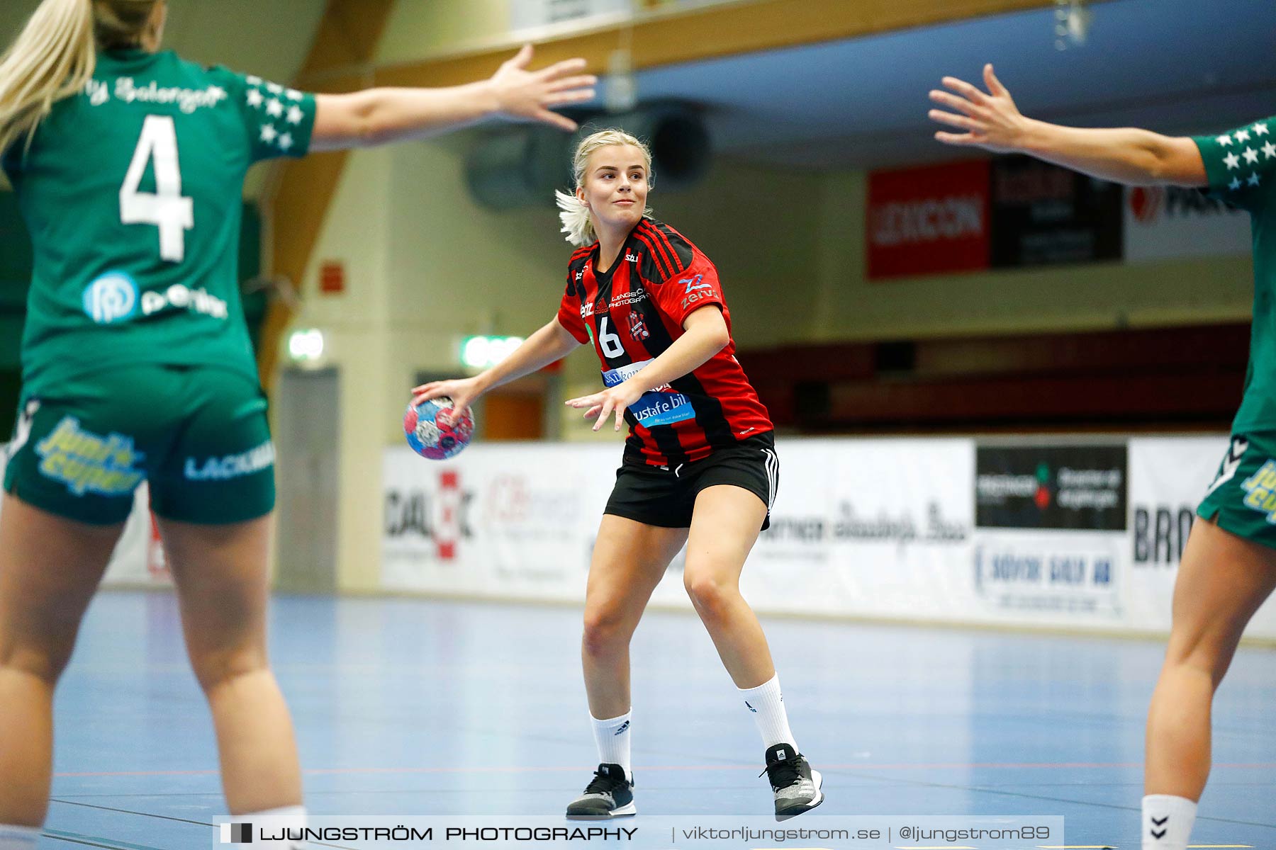 HK Country-GF Kroppskultur 13-30,dam,Skövde Idrottshall,Skövde,Sverige,Handboll,,2018,208562