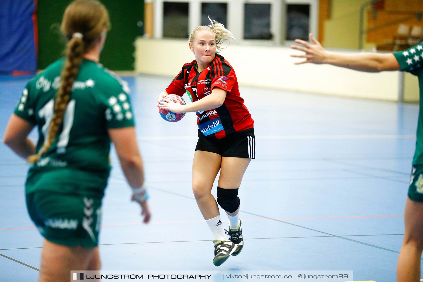 HK Country-GF Kroppskultur 13-30,dam,Skövde Idrottshall,Skövde,Sverige,Handboll,,2018,208622