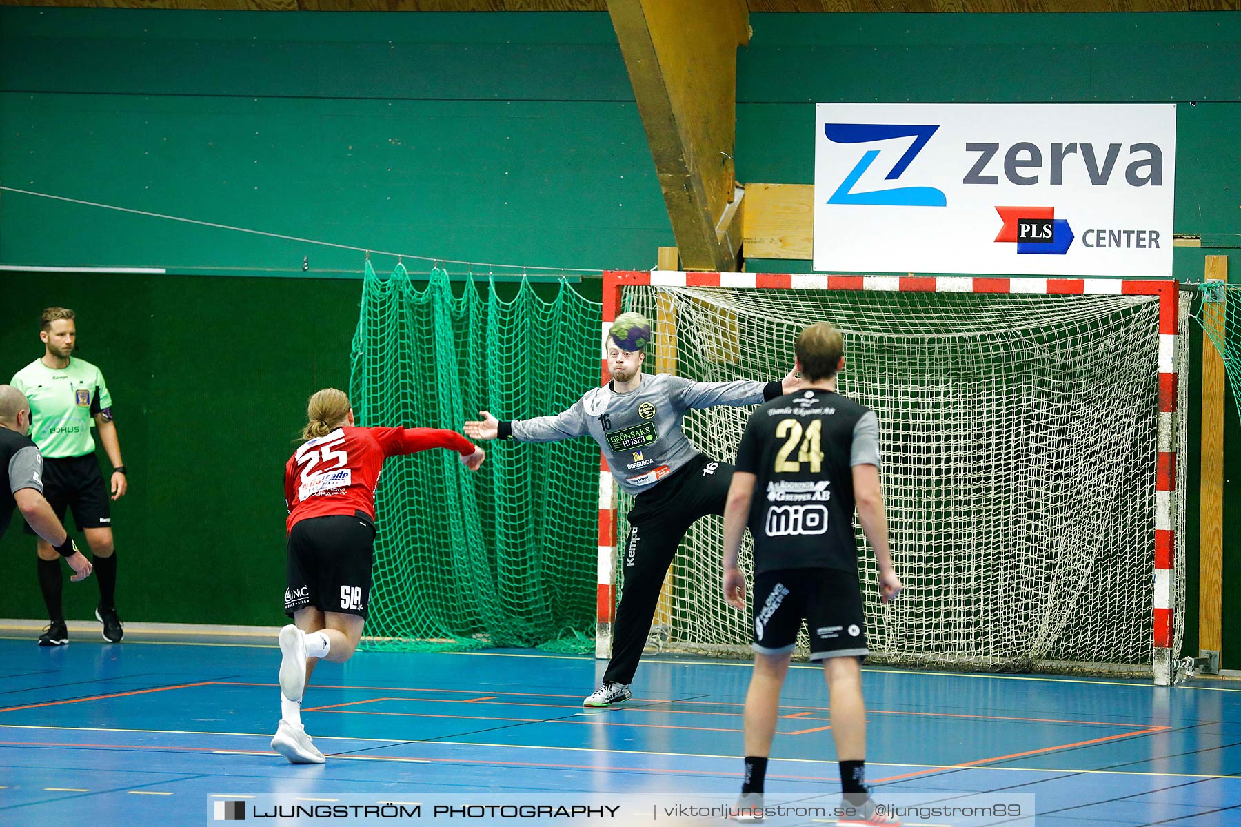 HP Skövde-HK Country 25-21,herr,Skövde Idrottshall,Skövde,Sverige,Handboll,,2018,209126