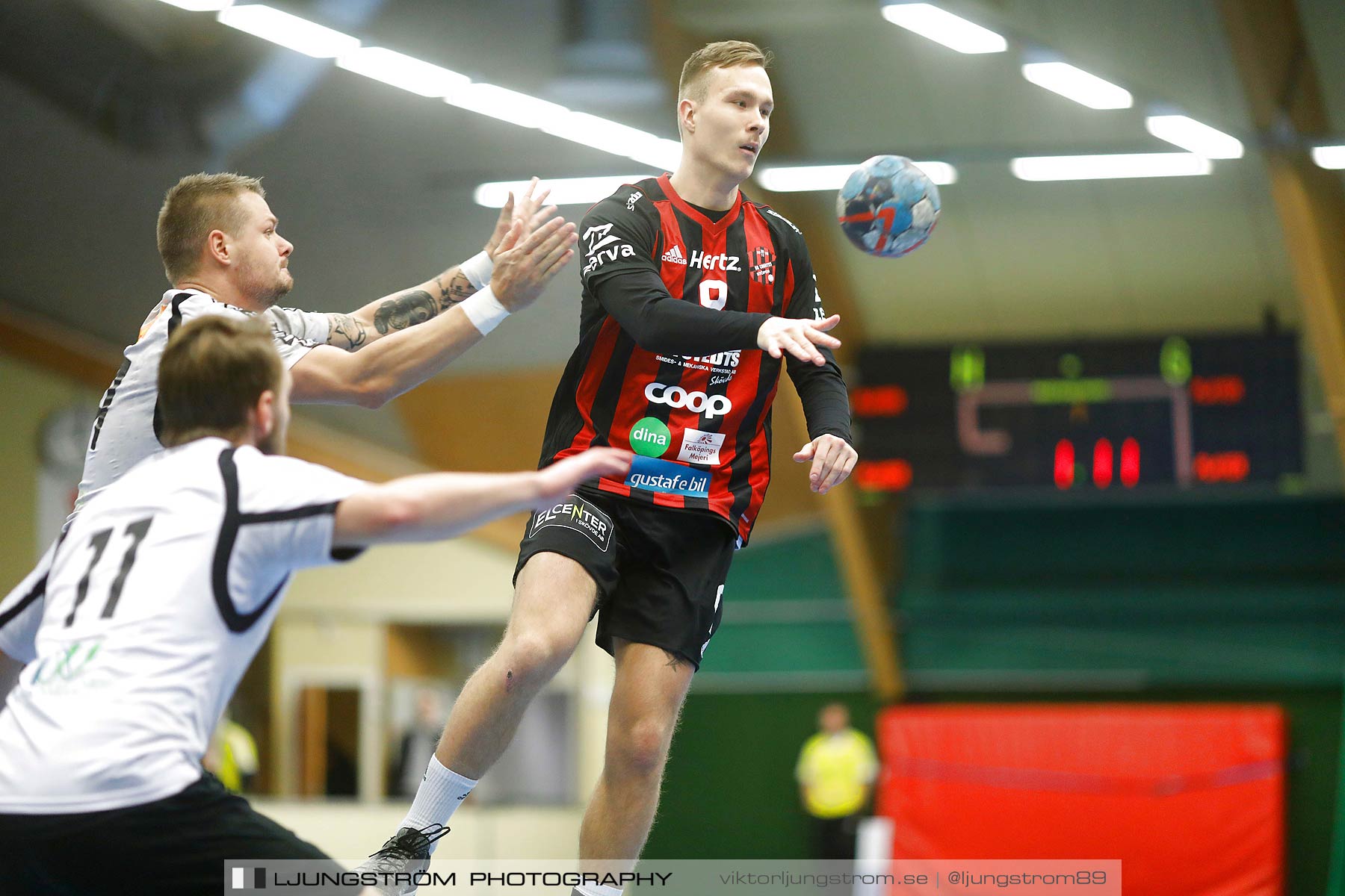 HK Country-HP Warta 26-25,herr,Skövde Idrottshall,Skövde,Sverige,Handboll,,2018,210514