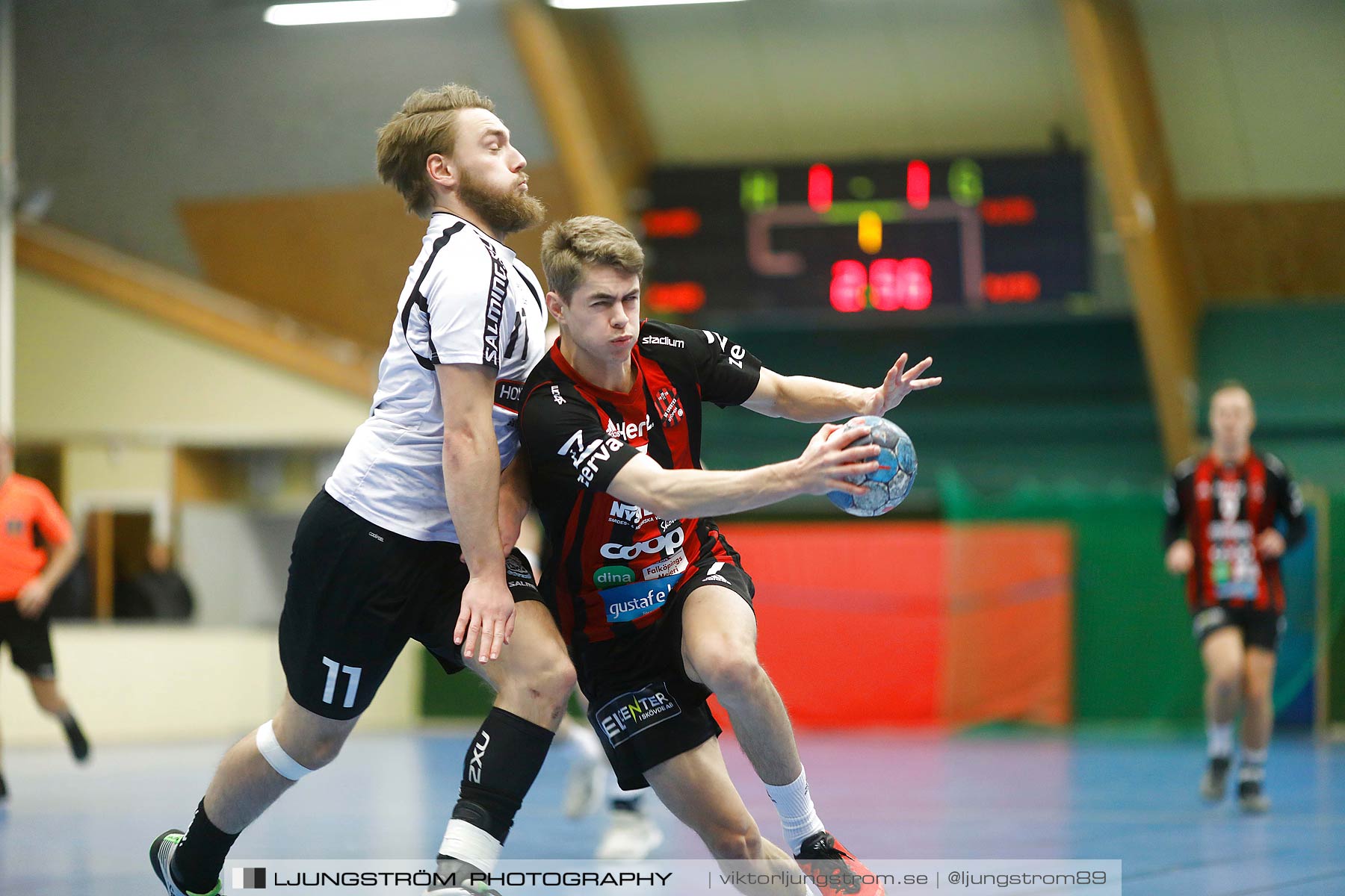 HK Country-HP Warta 26-25,herr,Skövde Idrottshall,Skövde,Sverige,Handboll,,2018,210524