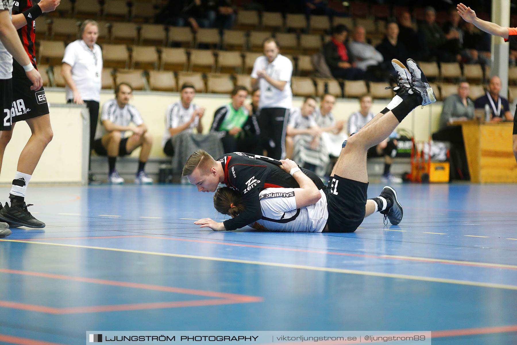 HK Country-HP Warta 26-25,herr,Skövde Idrottshall,Skövde,Sverige,Handboll,,2018,210529